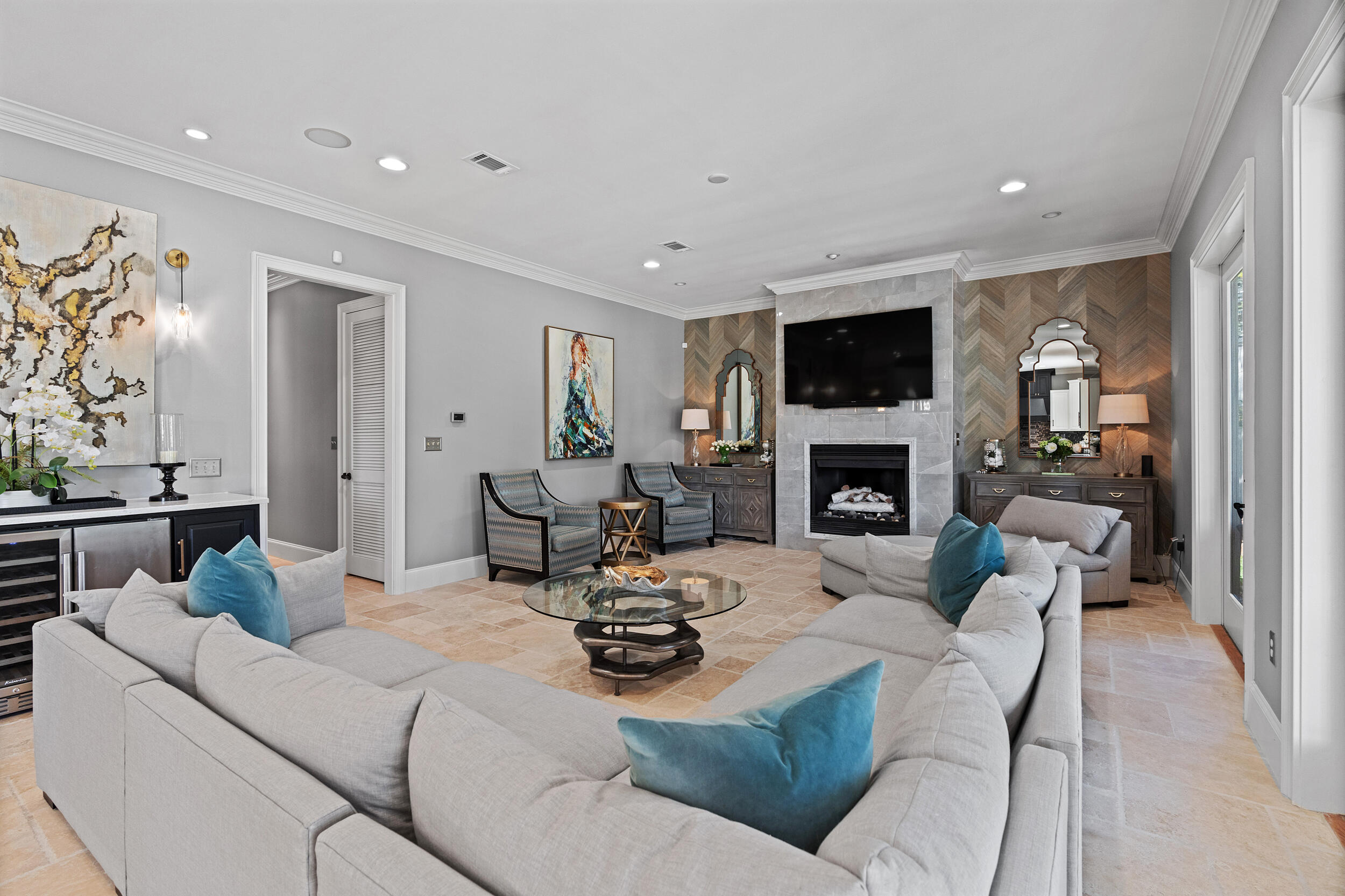 BURNT PINE - Residential