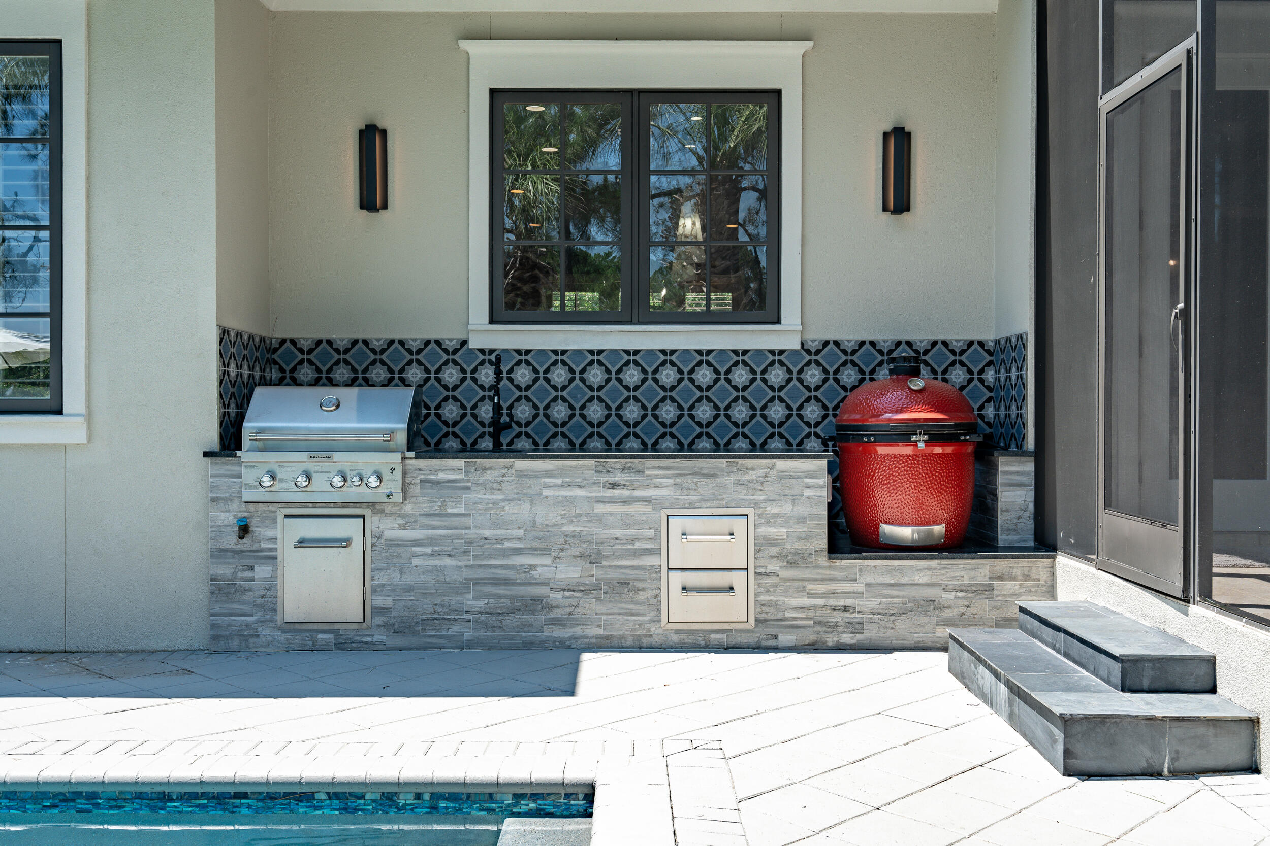 BURNT PINE - Residential