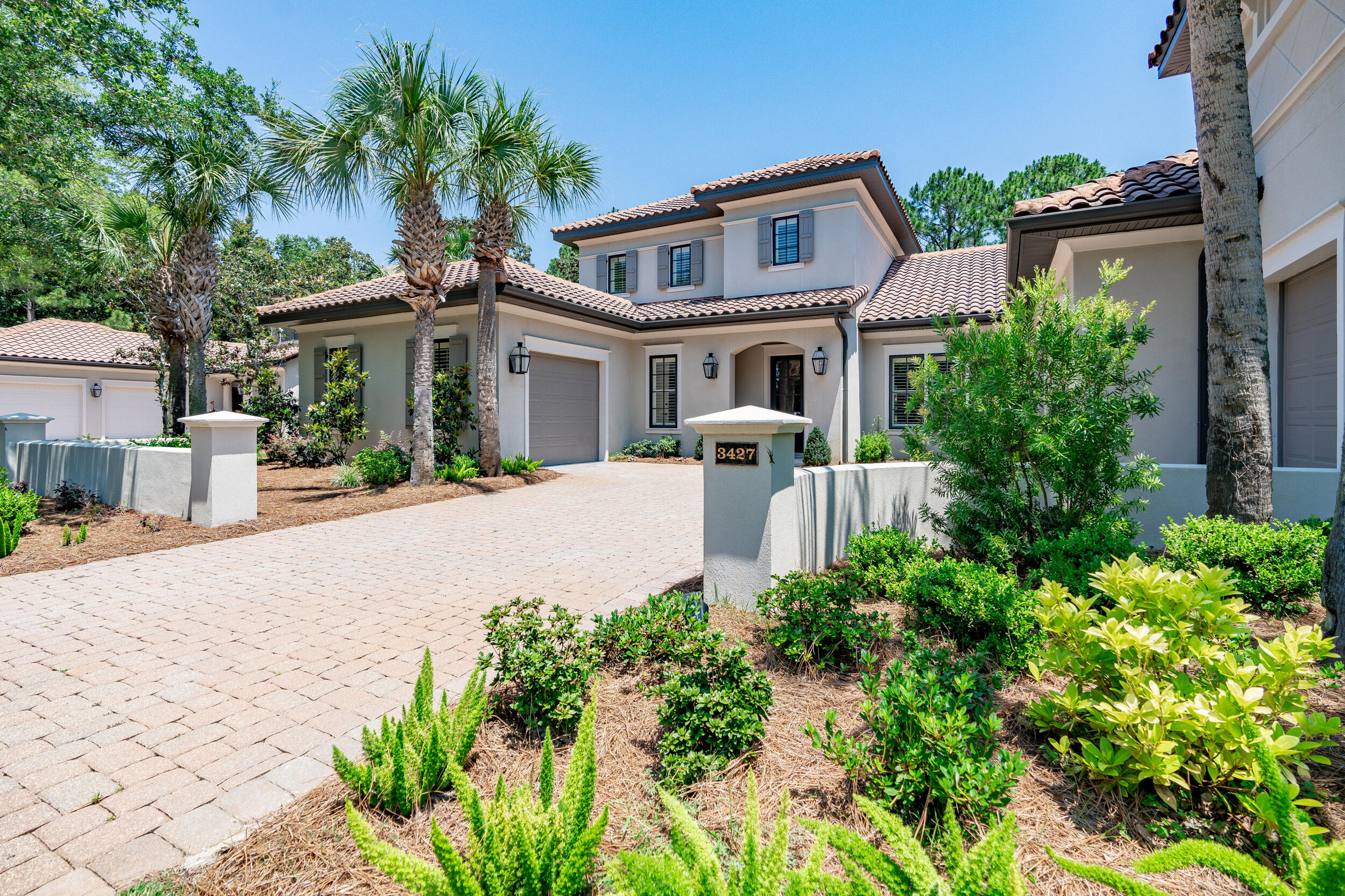 BURNT PINE - Residential