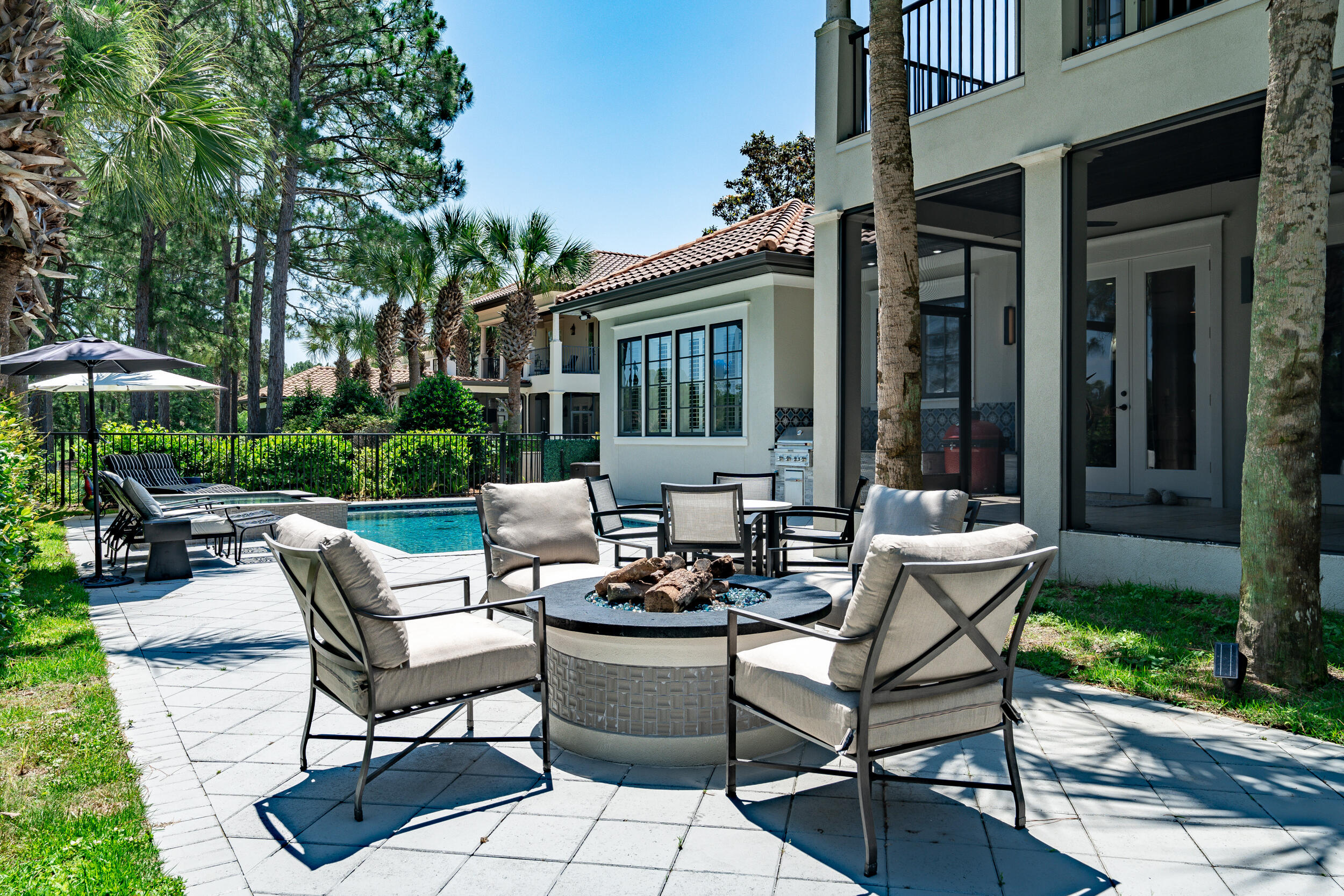 BURNT PINE - Residential