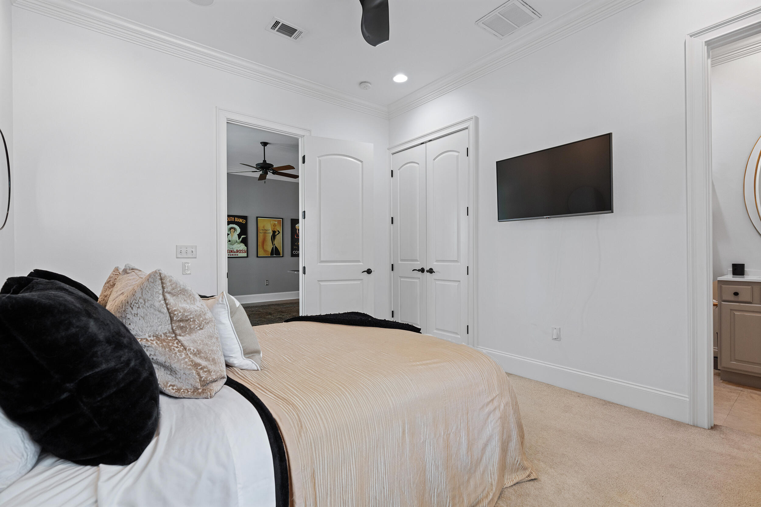 BURNT PINE - Residential
