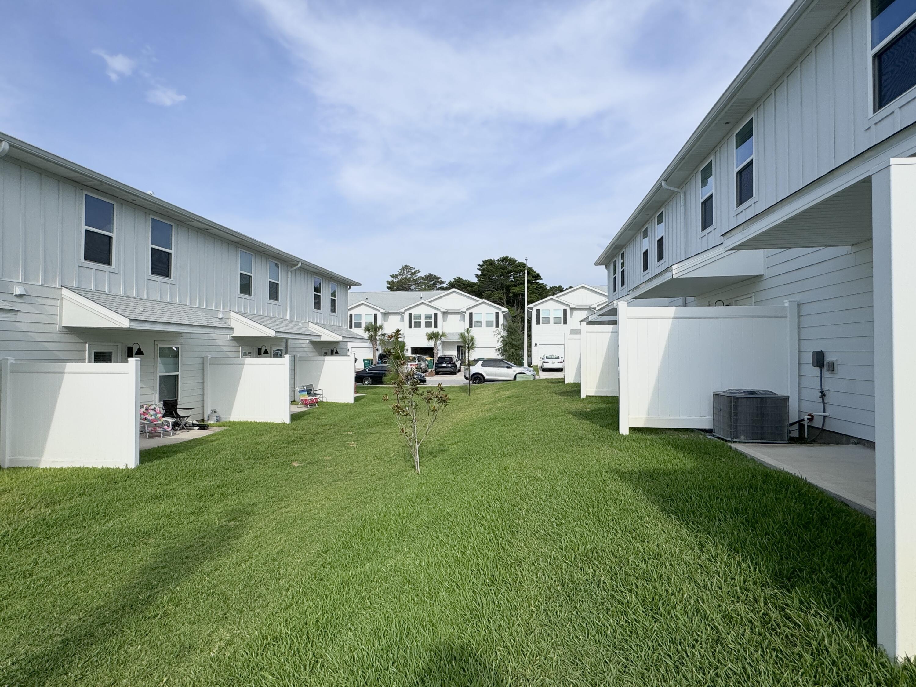 Harbor Place Townhomes - Residential Lease