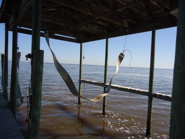 WHISPERING PINES - Residential