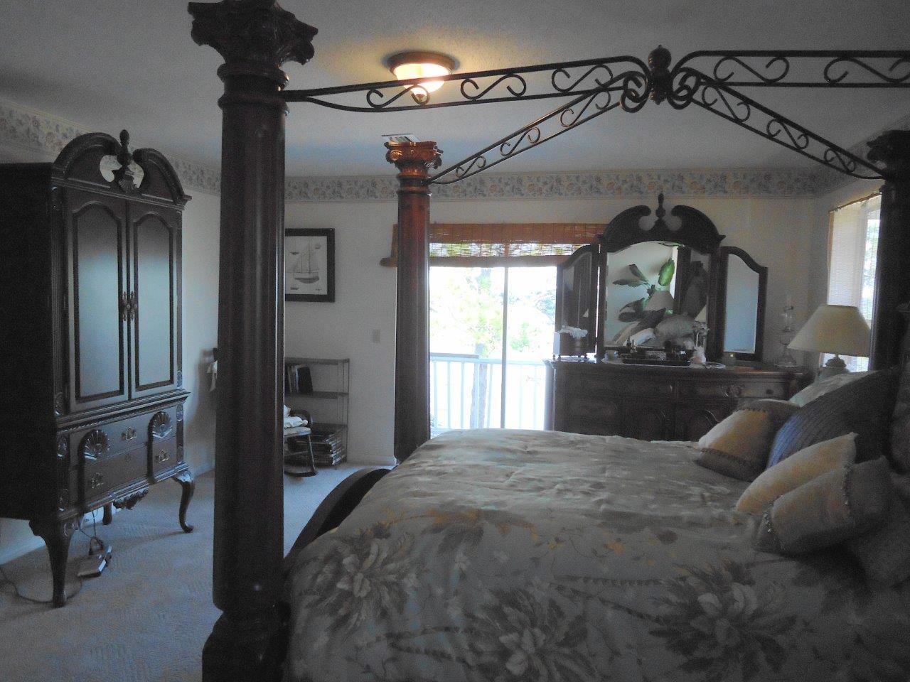 WHISPERING PINES - Residential