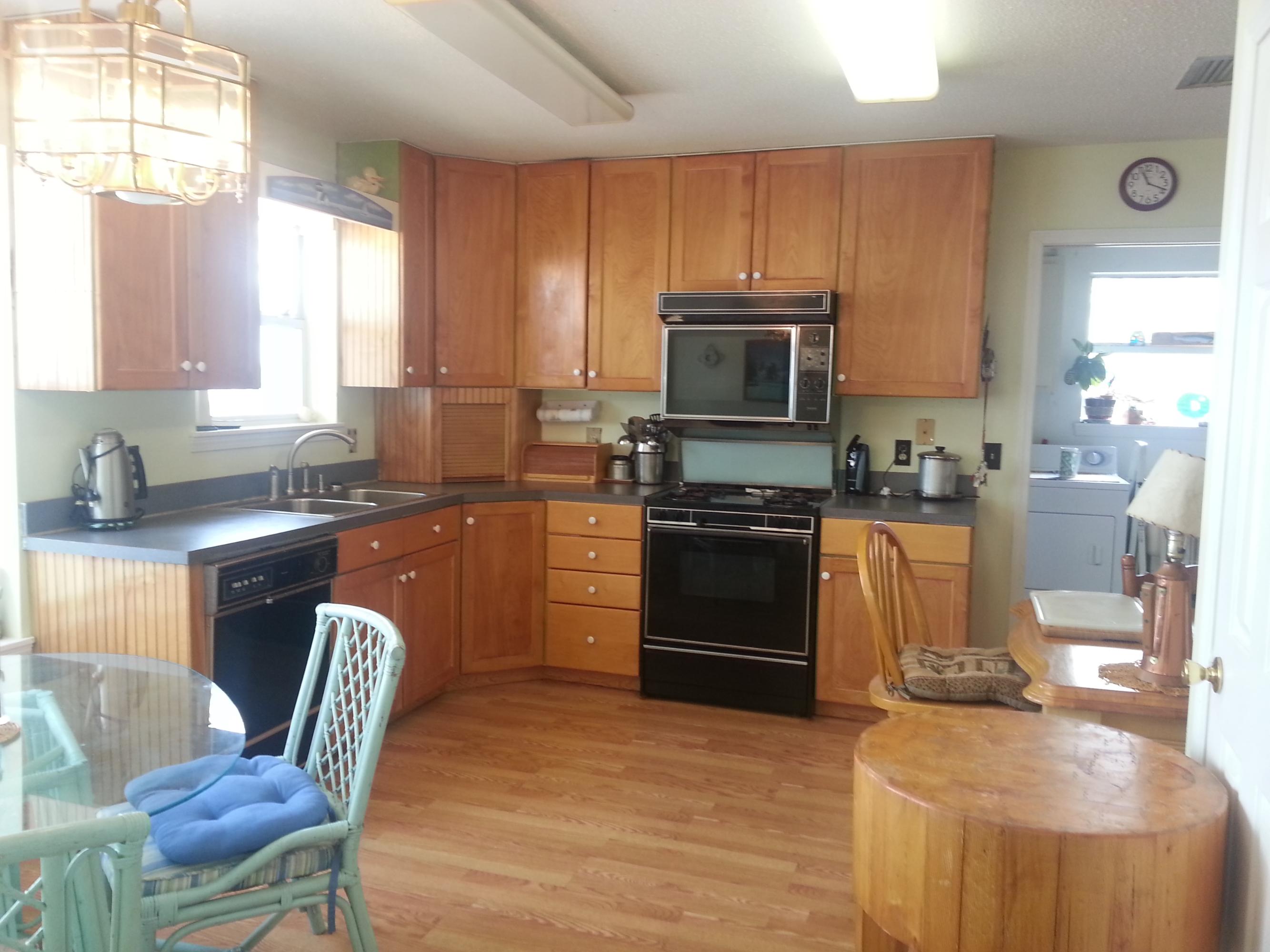 WHISPERING PINES - Residential