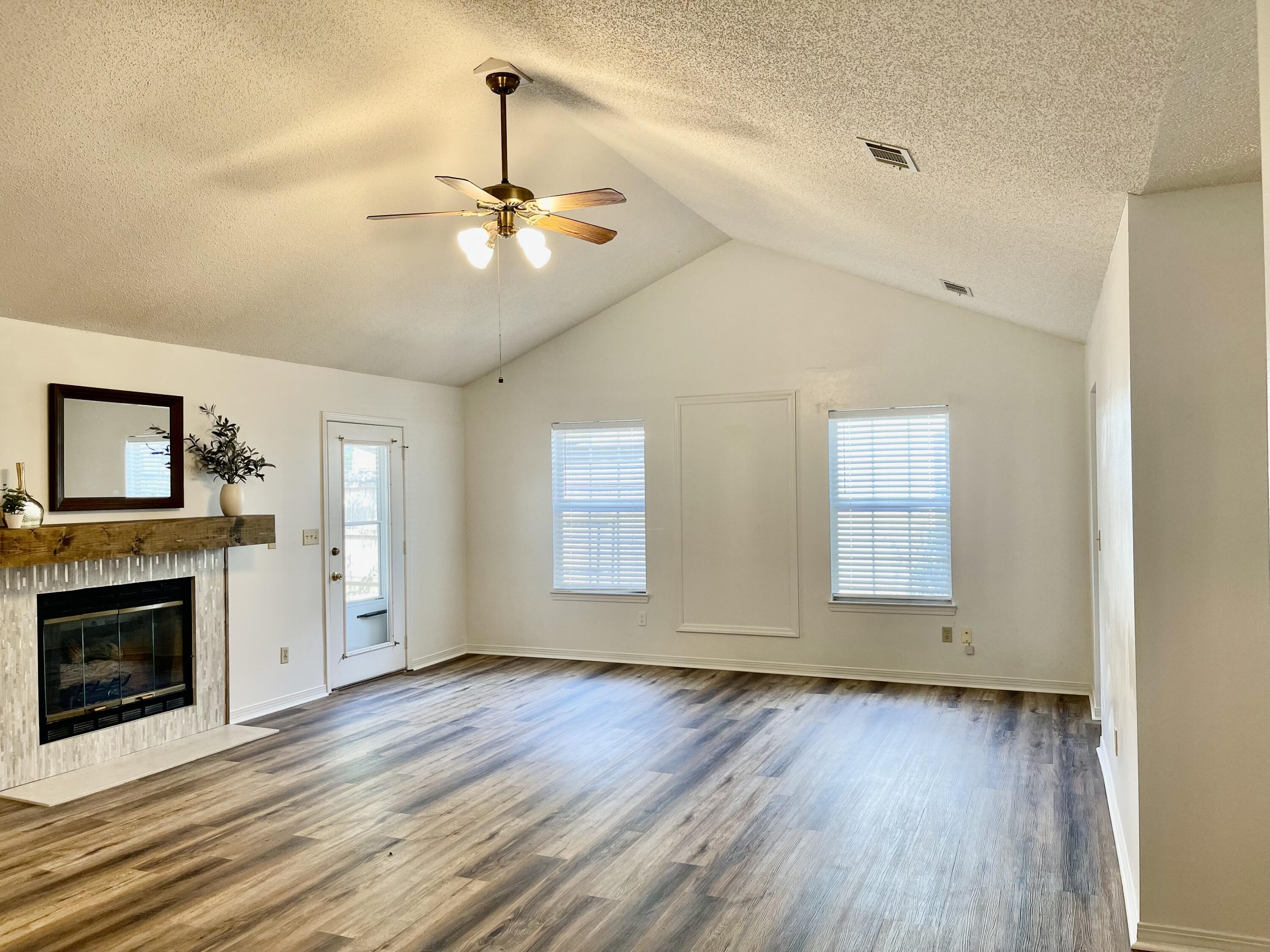 Niceville Creek Side - Residential