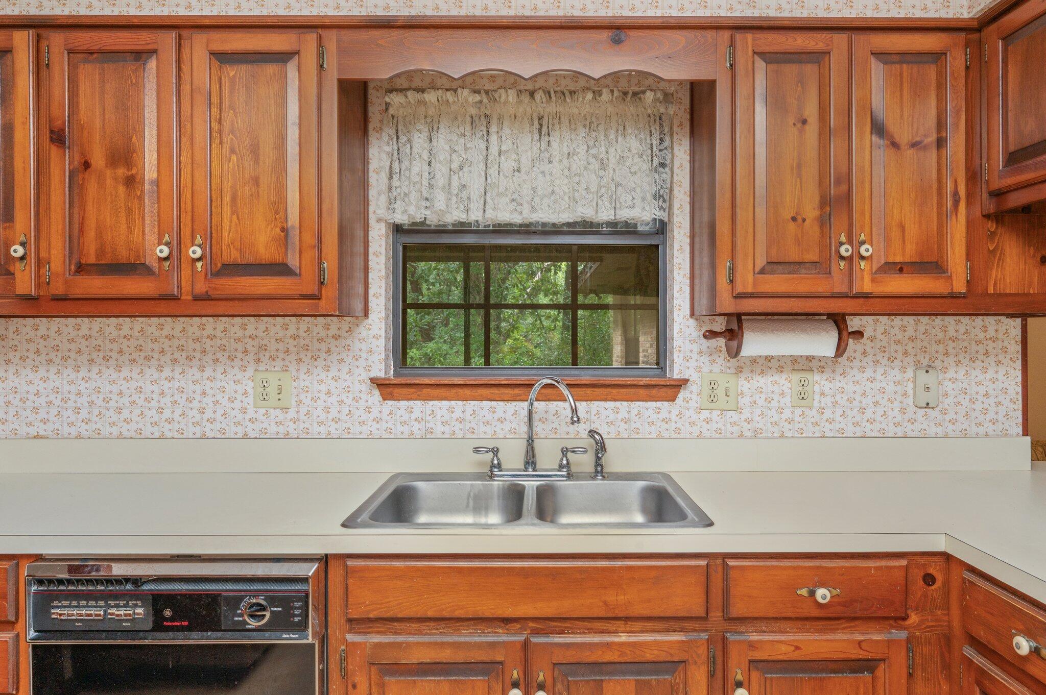 Rocky Bayou - Residential