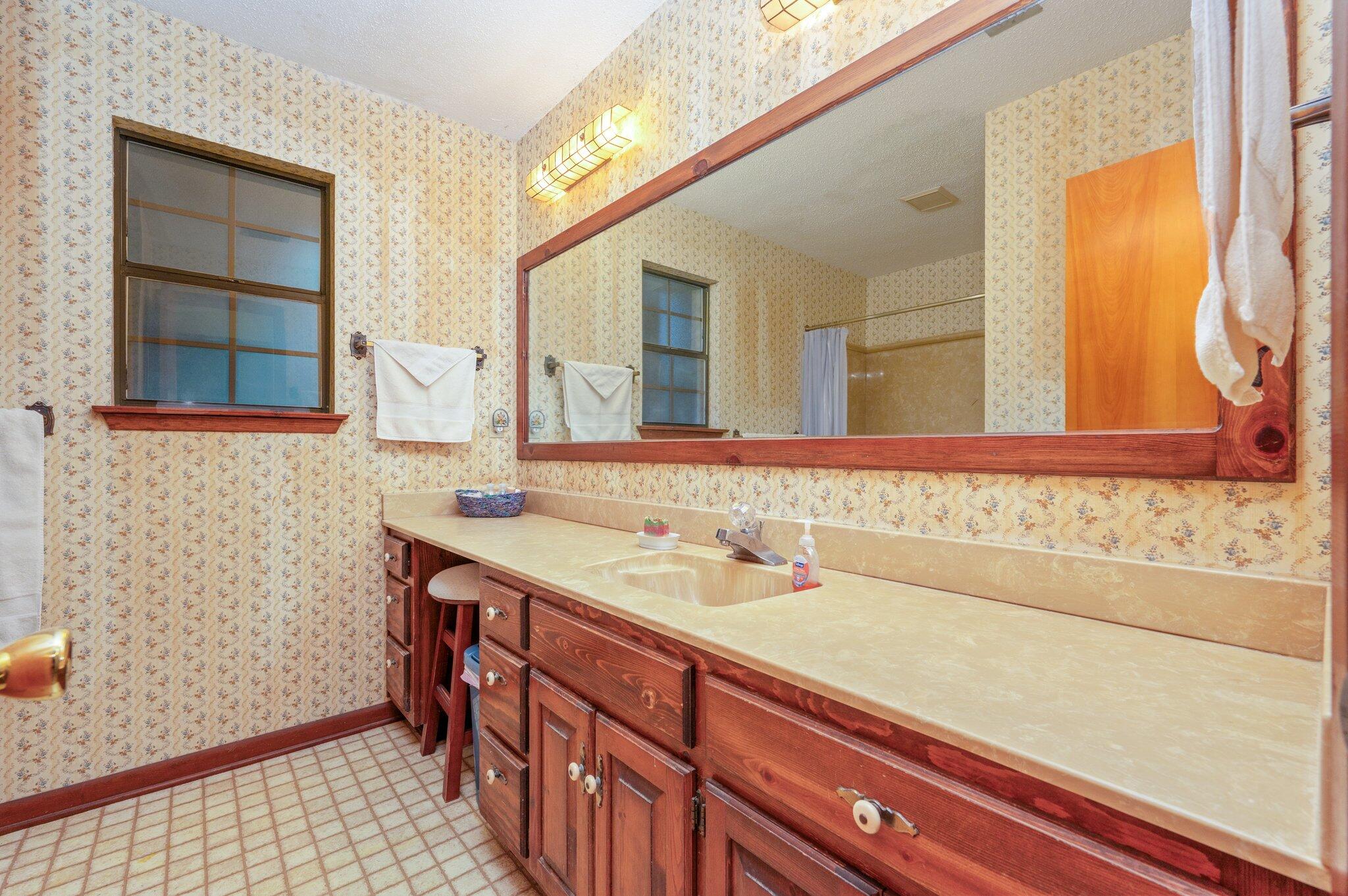 Rocky Bayou - Residential