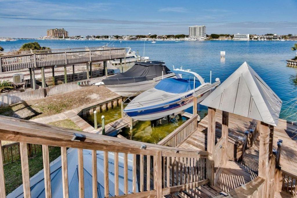 HOLIDAY ISLE-HARBOR/CANAL - Residential