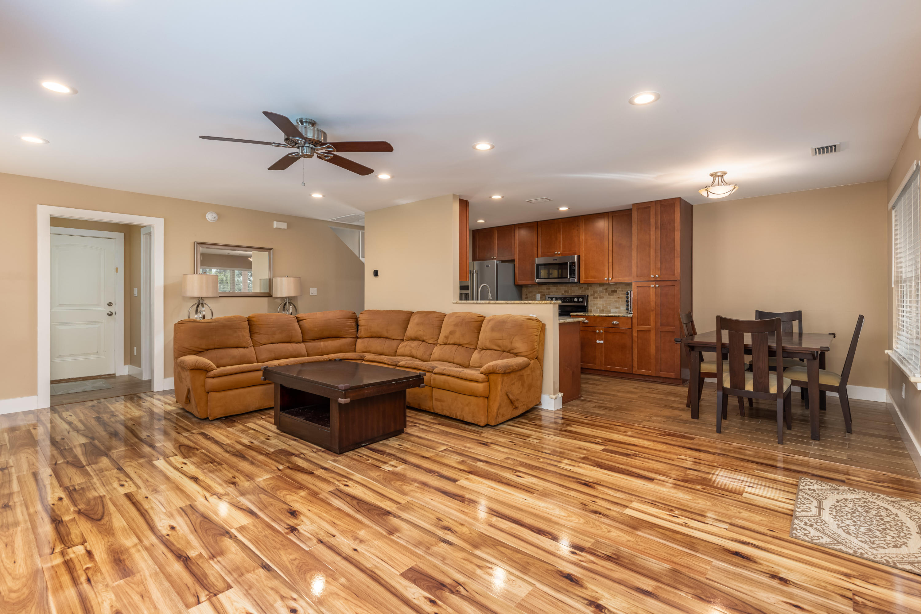 TWIN LAKES ESTATES - Residential