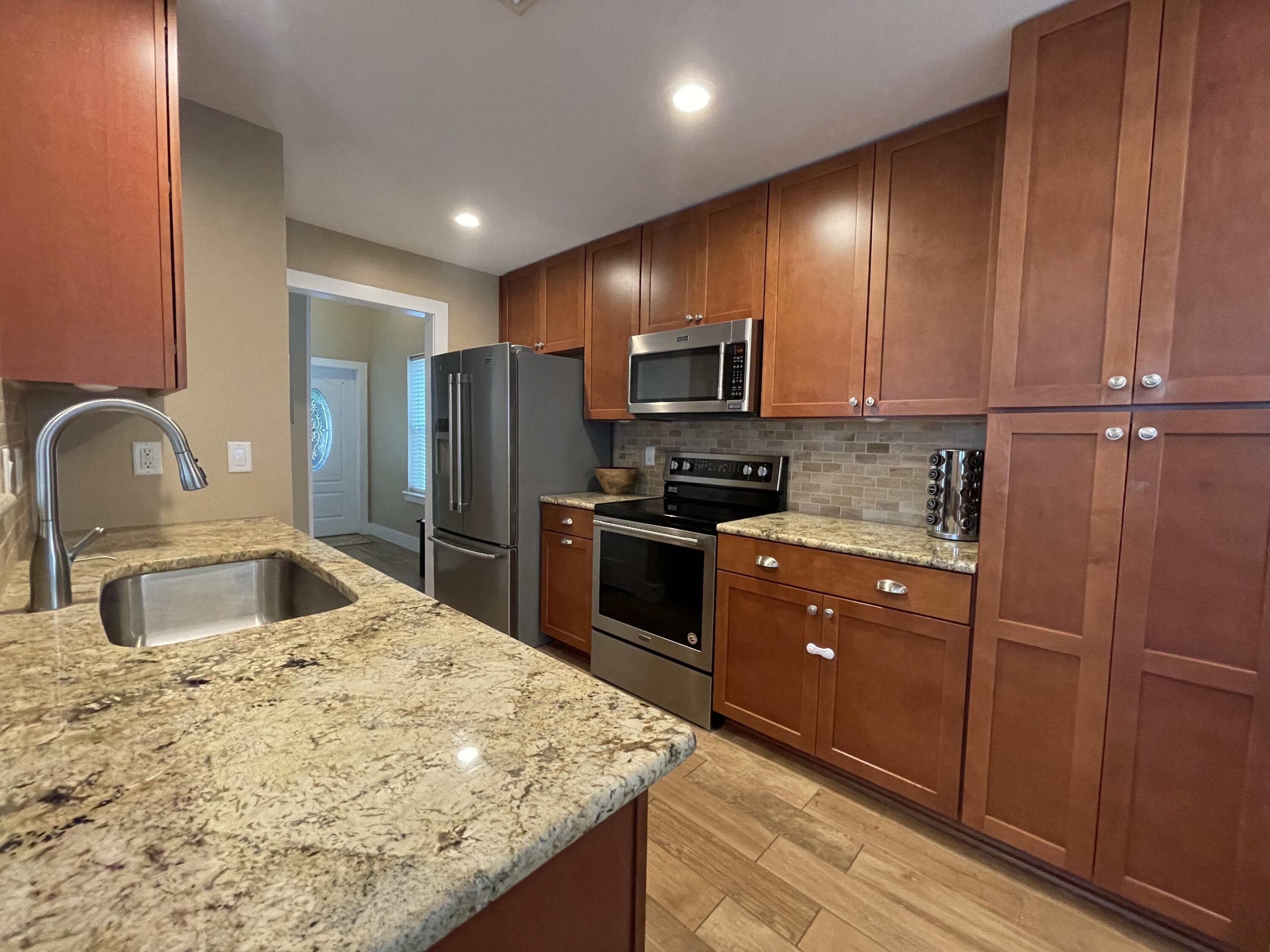 TWIN LAKES ESTATES - Residential