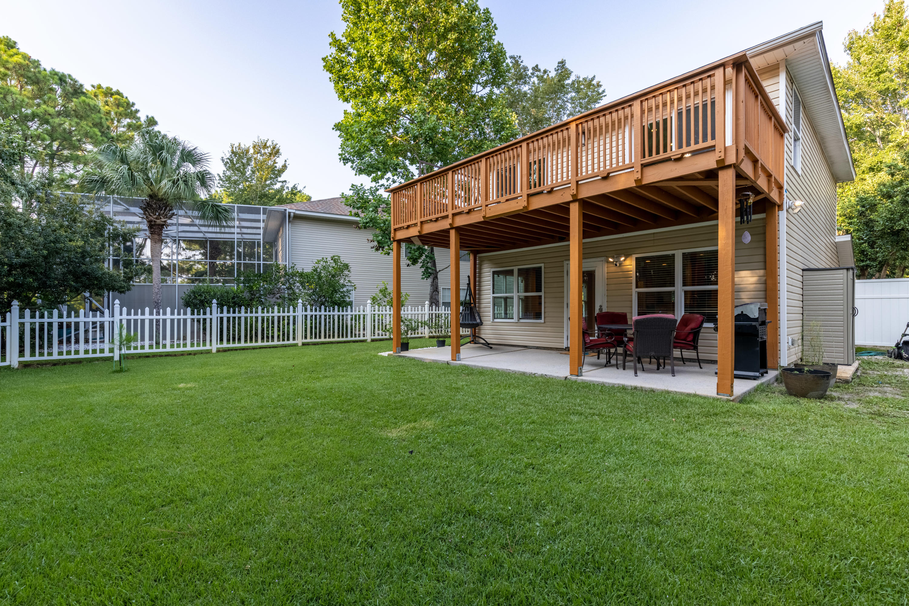 TWIN LAKES ESTATES - Residential