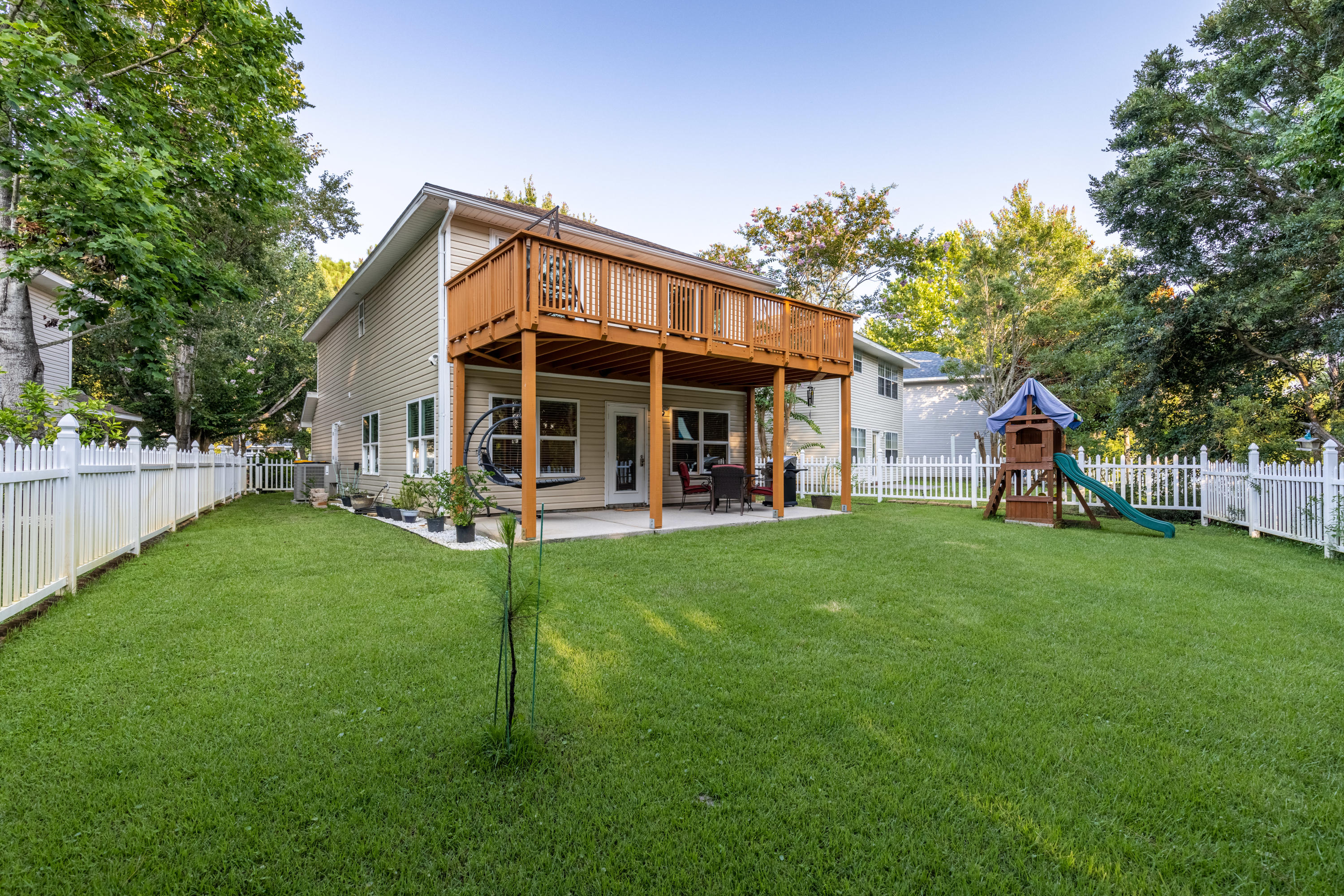 TWIN LAKES ESTATES - Residential