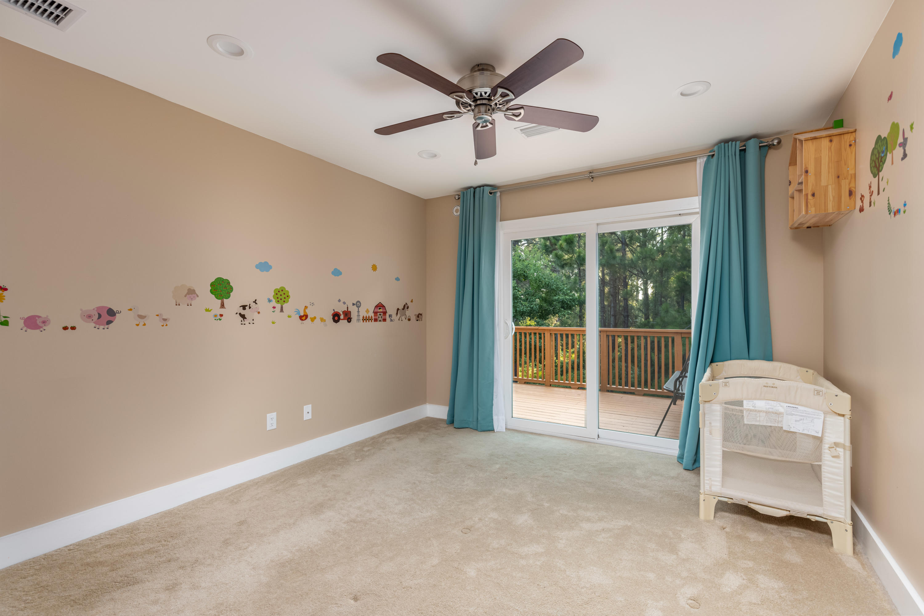 TWIN LAKES ESTATES - Residential