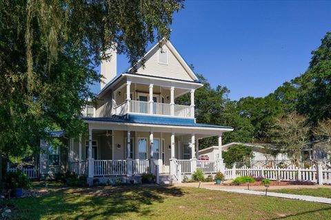 A home in Niceville