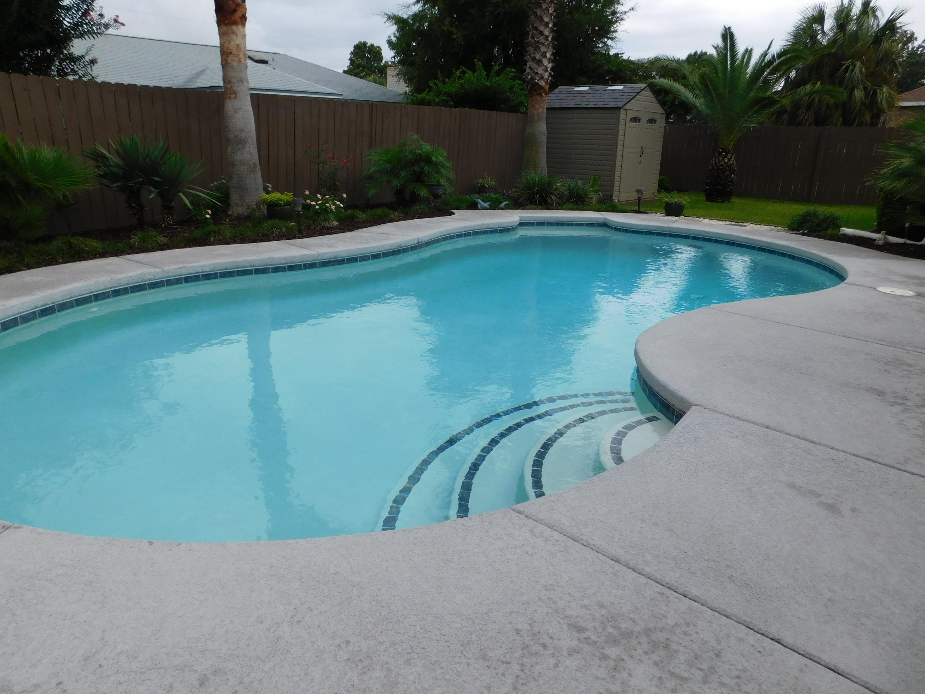 RIDGE WOOD MANOR - Residential