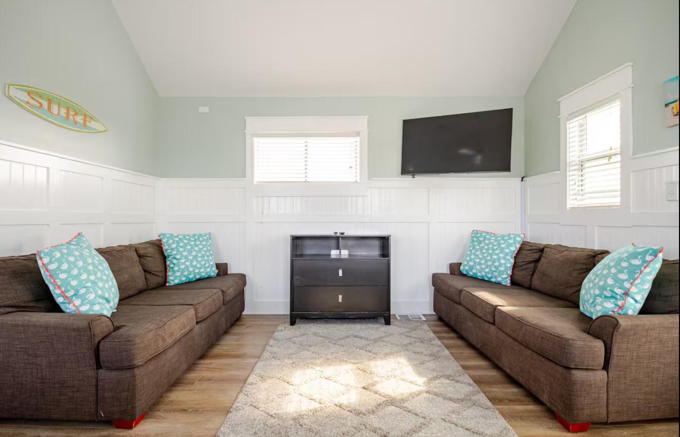 CRYSTAL BEACH - Residential Lease