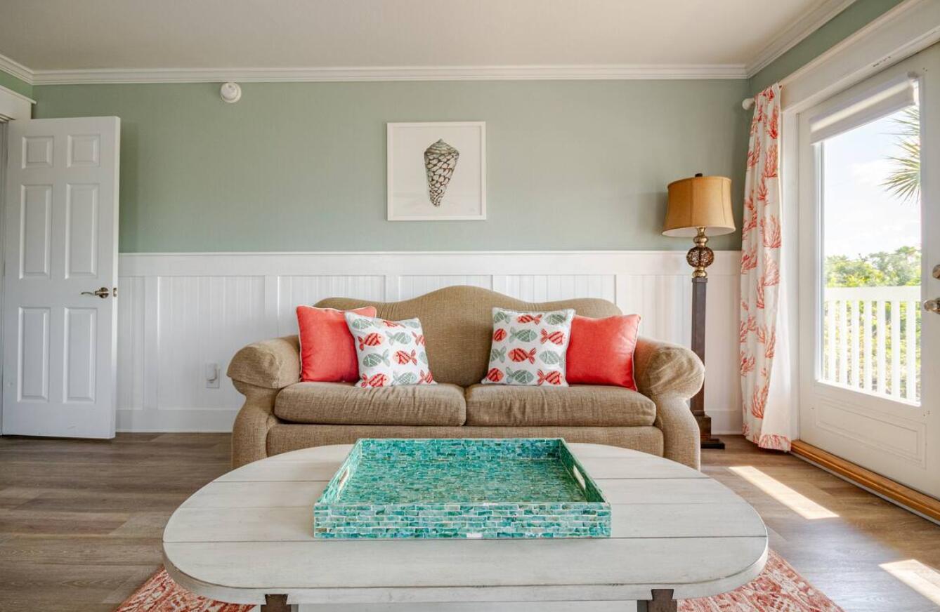 CRYSTAL BEACH - Residential Lease