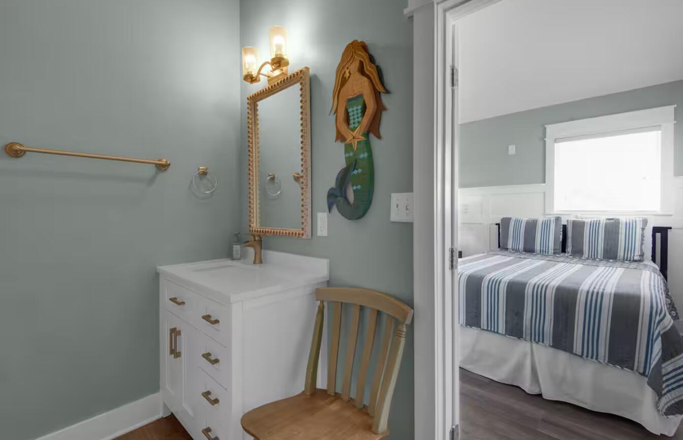 CRYSTAL BEACH - Residential Lease