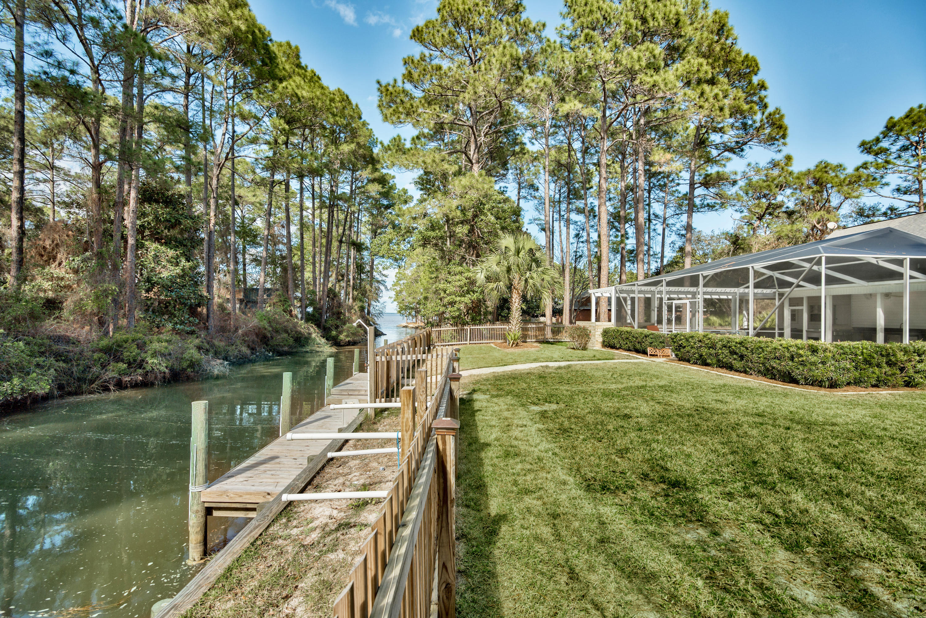 HEWETT BAYOU - Residential