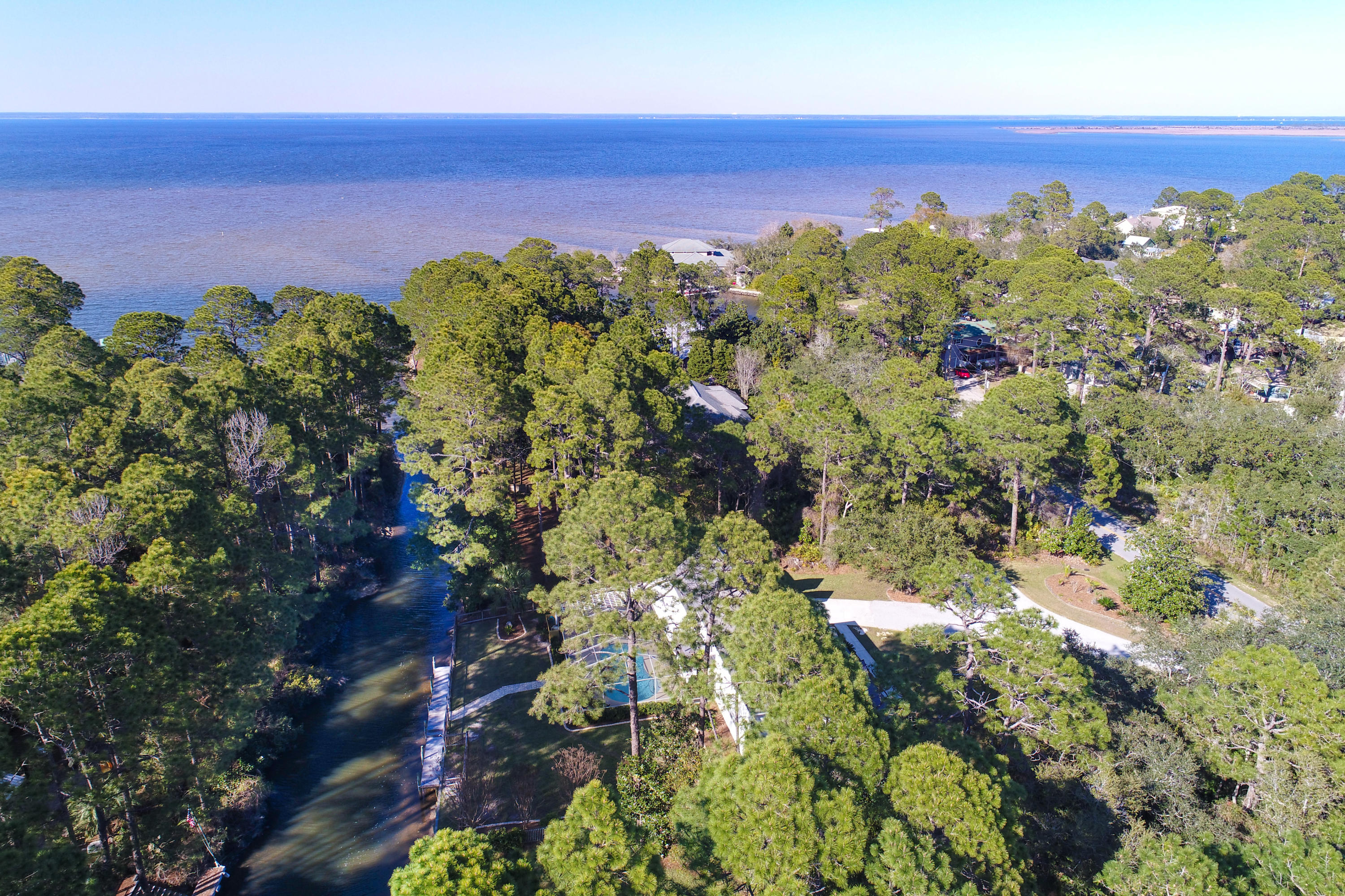HEWETT BAYOU - Residential