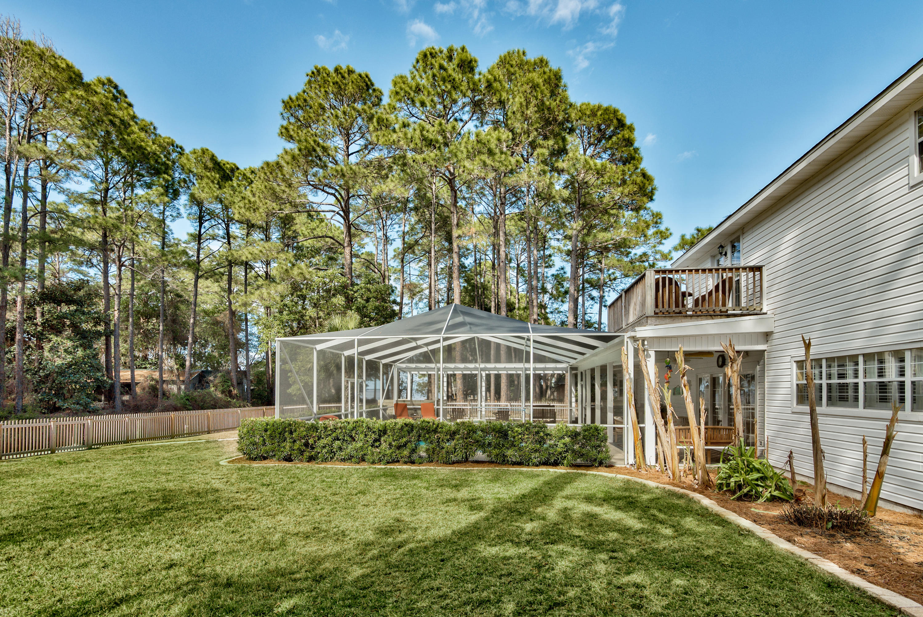 HEWETT BAYOU - Residential