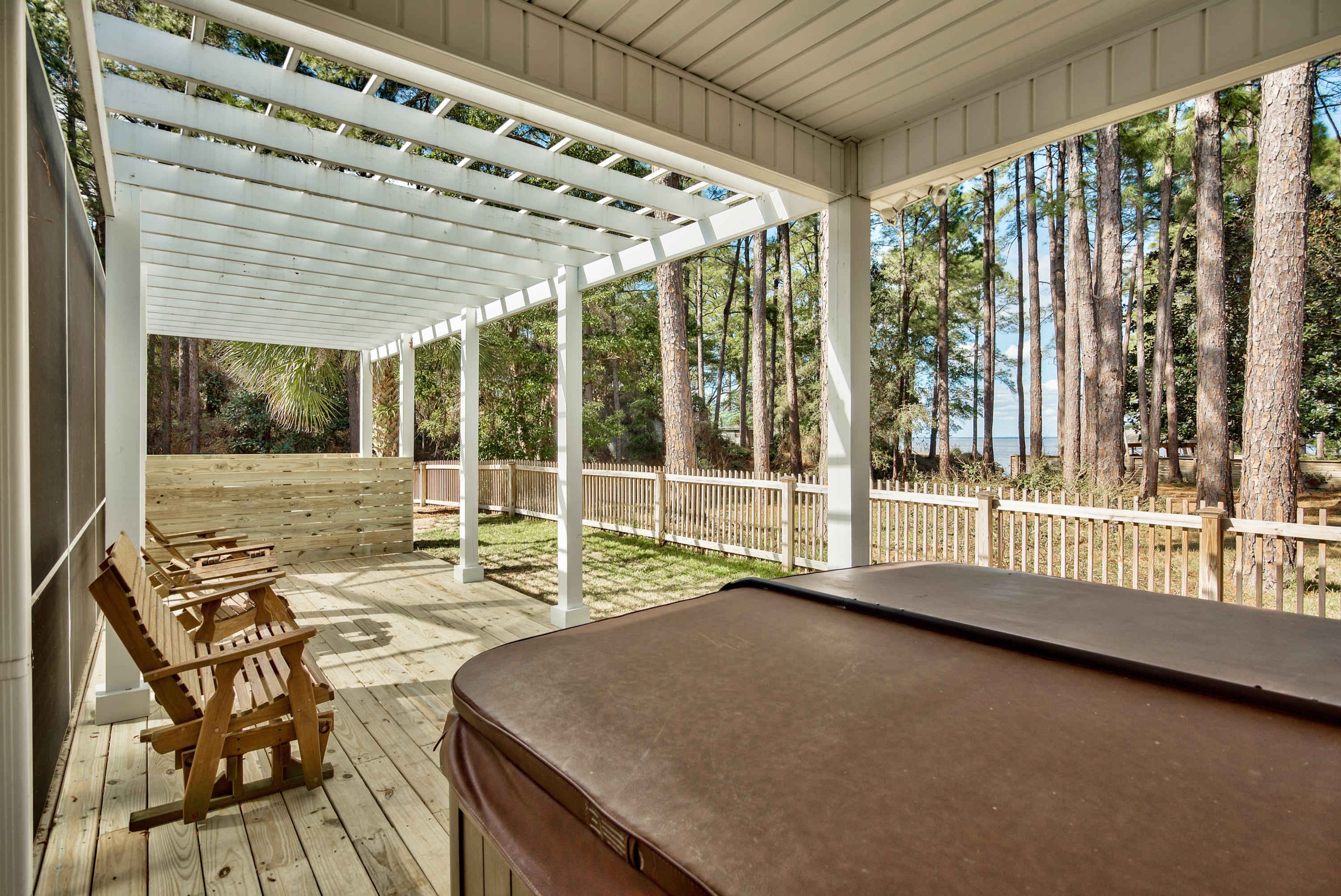 HEWETT BAYOU - Residential