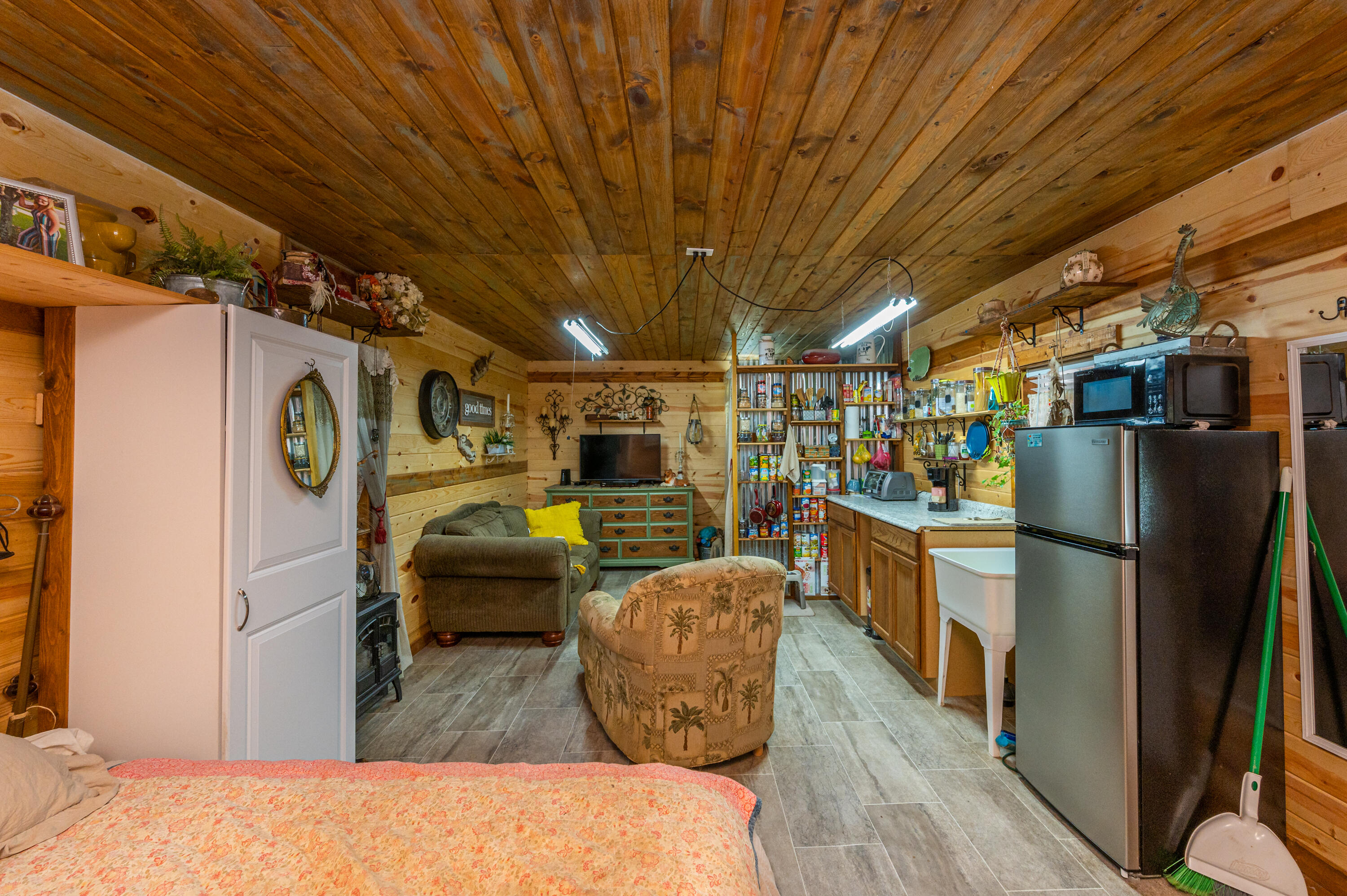 METES & BOUNDS - Farm