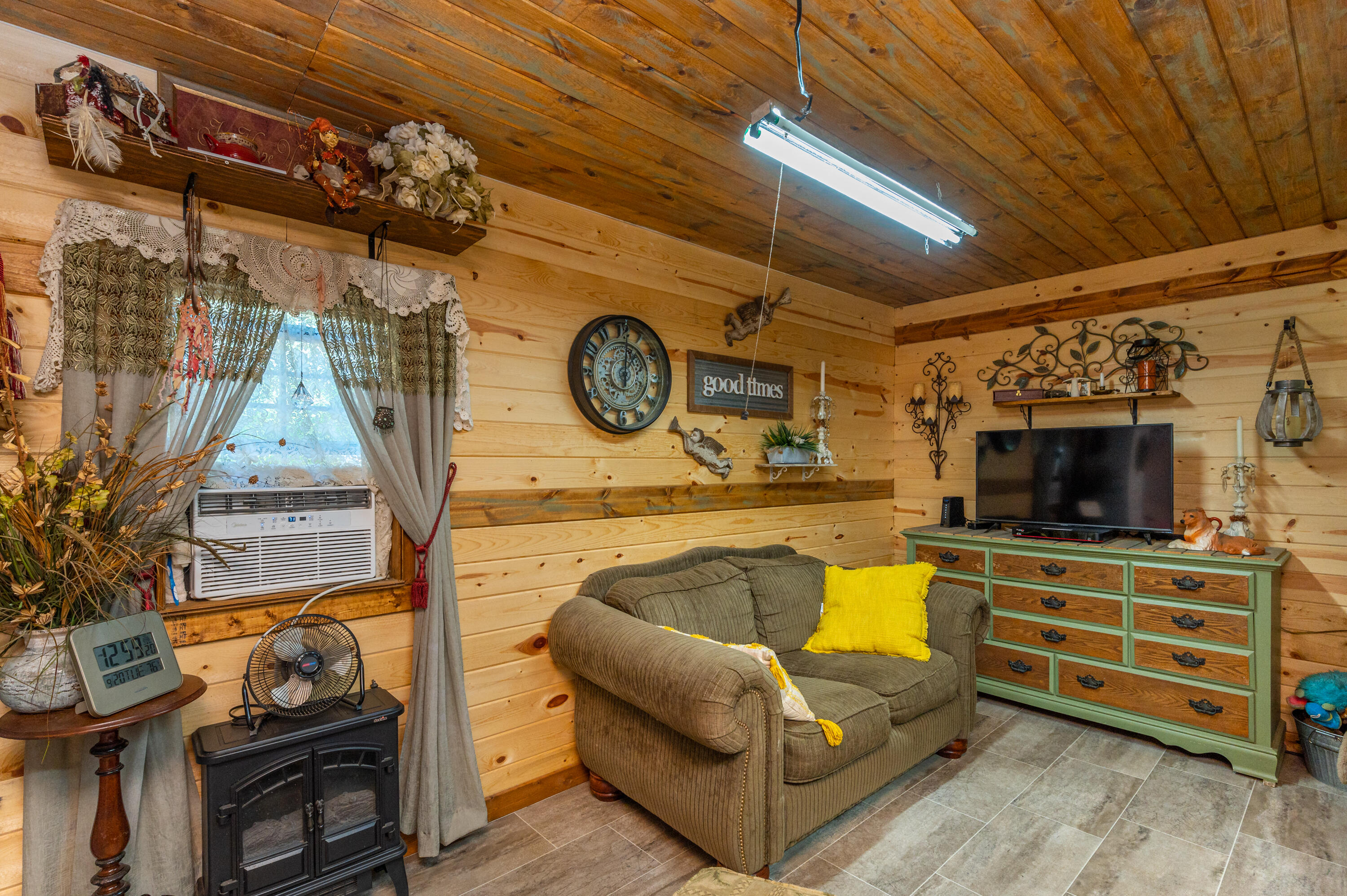 METES & BOUNDS - Farm