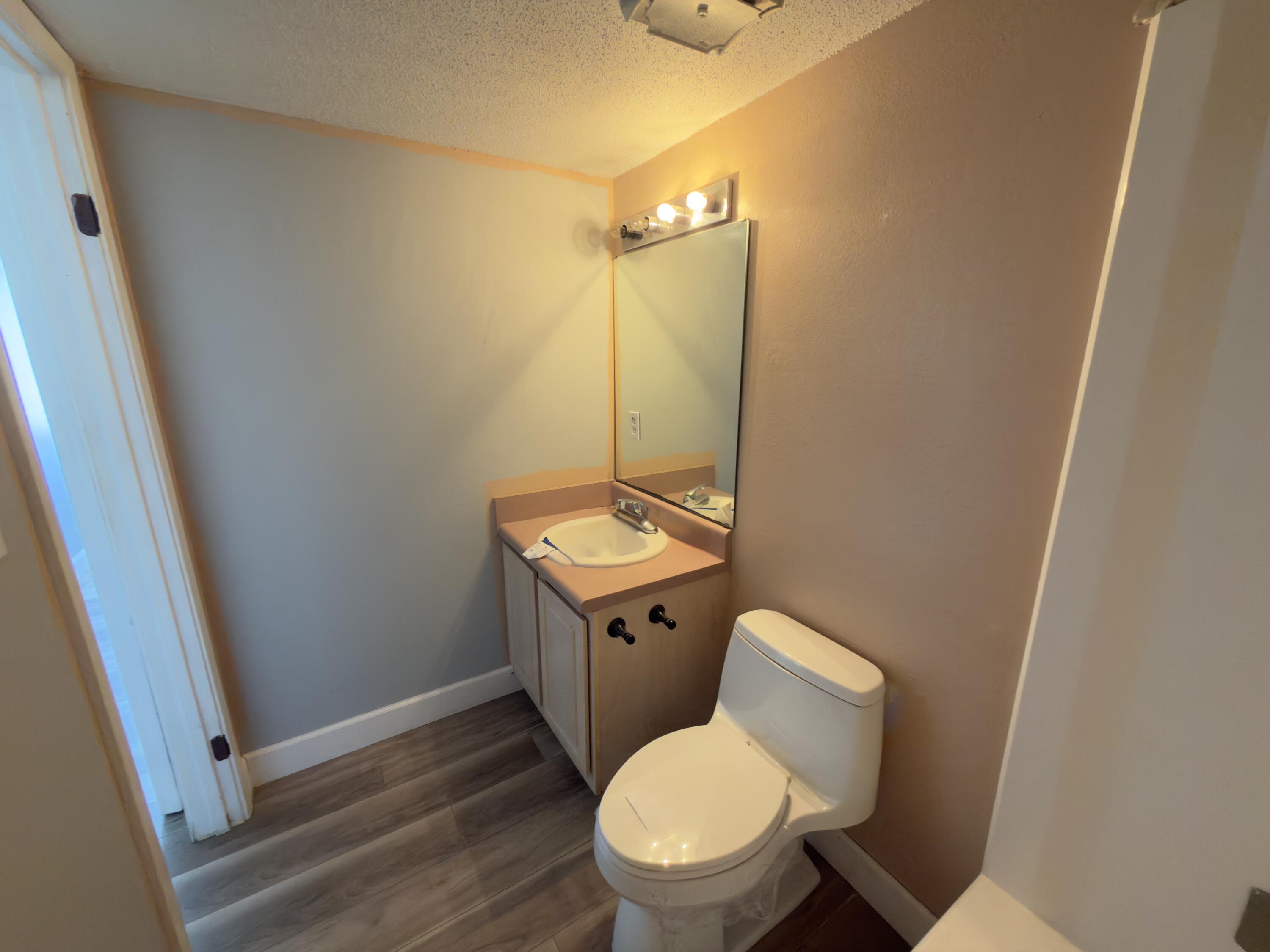 FINISTERRA CONDO - Residential