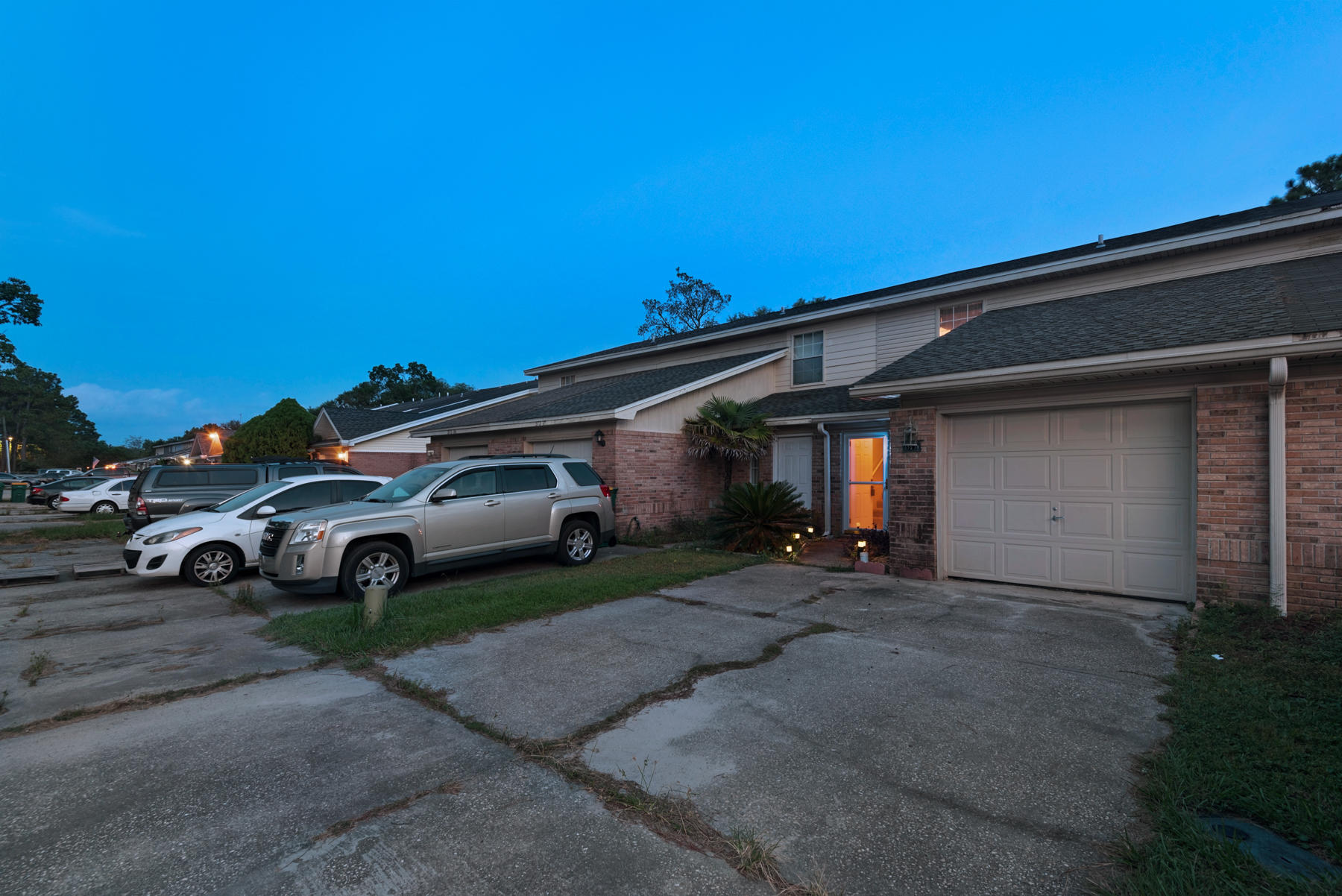 SCHNEIDER DRIVE T/H - Residential