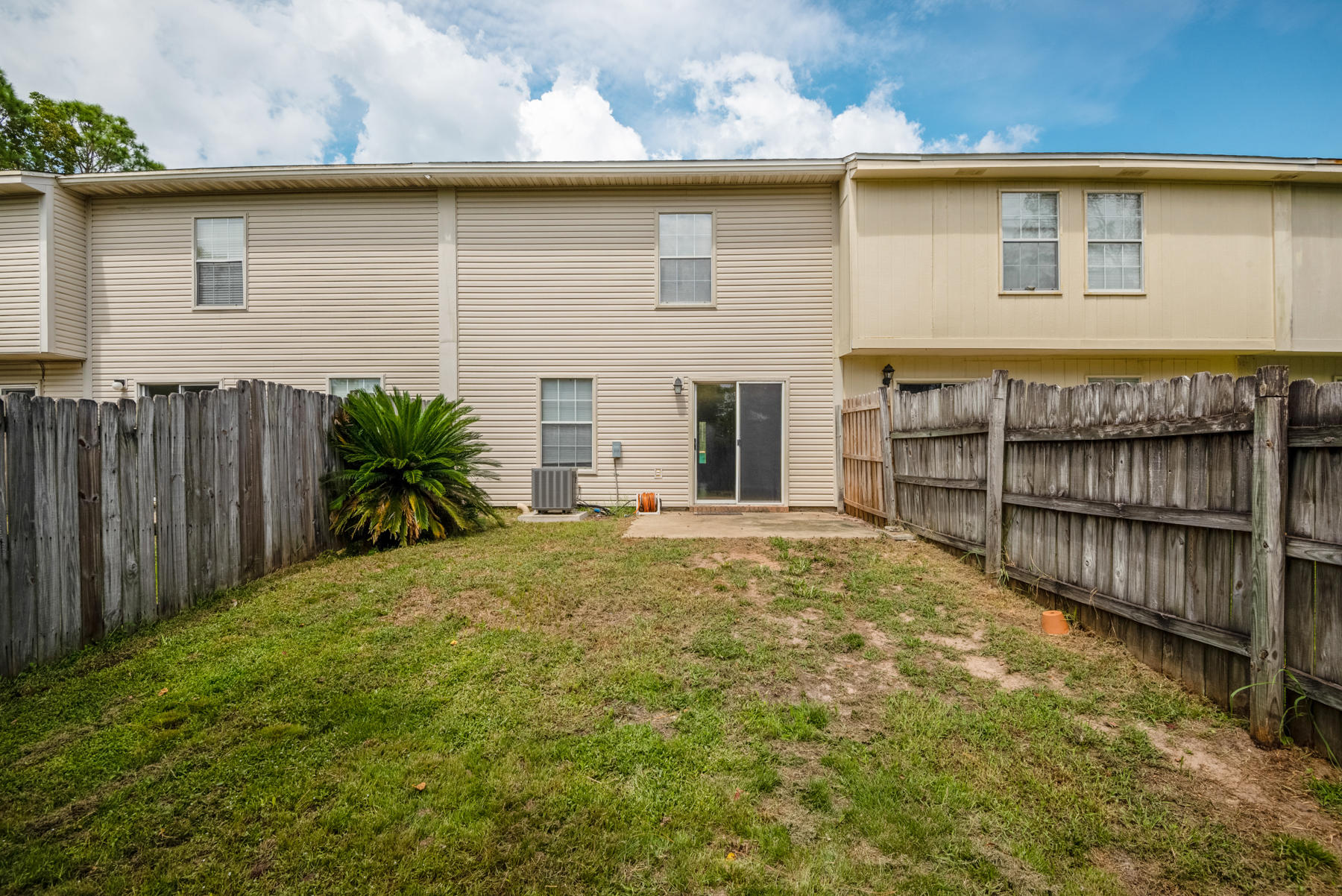 SCHNEIDER DRIVE T/H - Residential