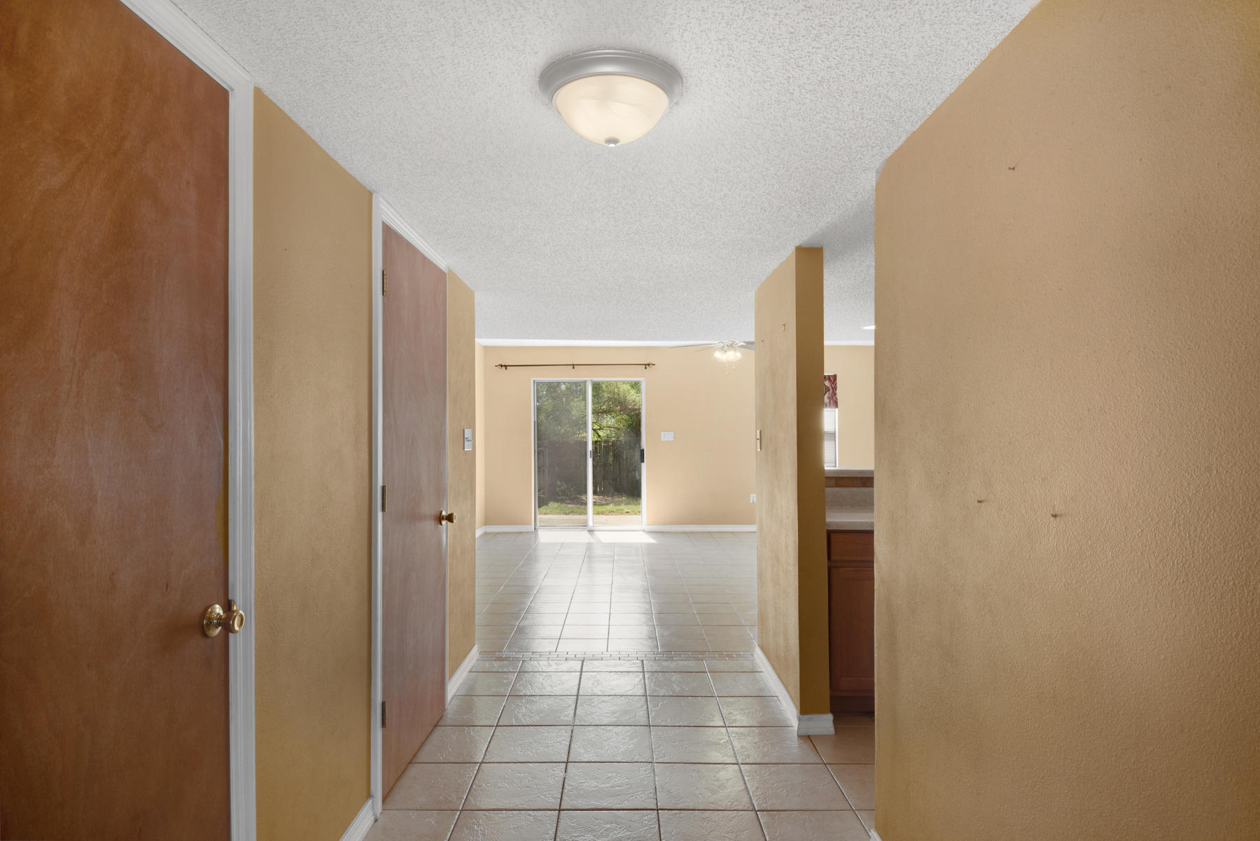 SCHNEIDER DRIVE T/H - Residential