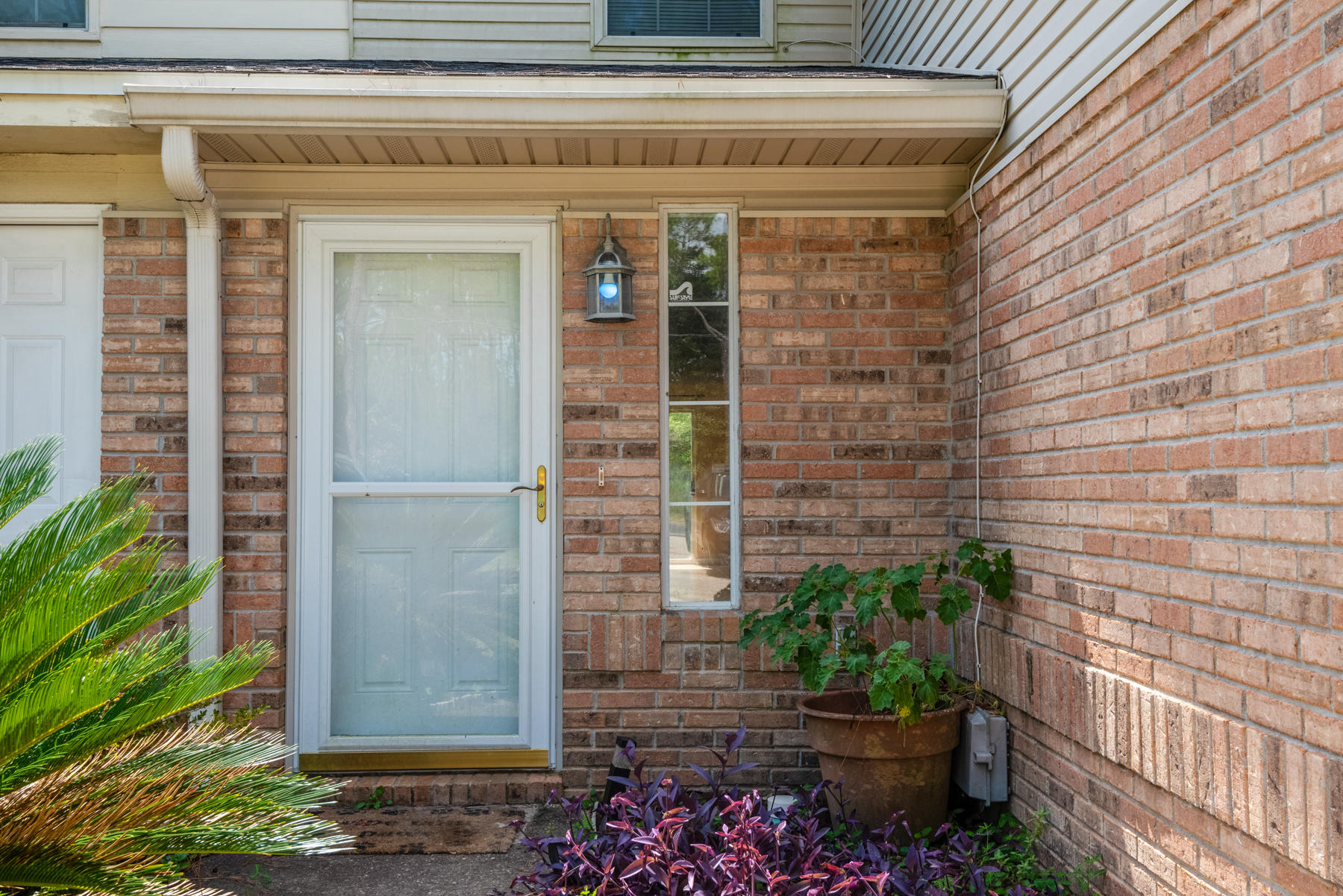 SCHNEIDER DRIVE T/H - Residential