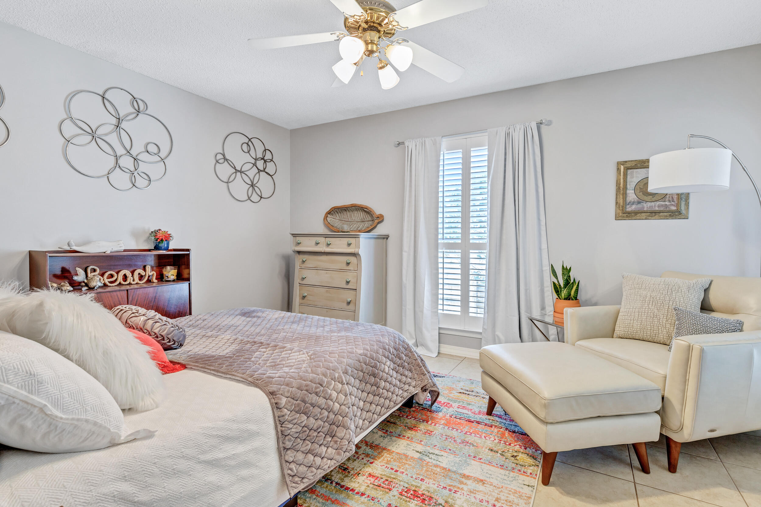 CRYSTAL BEACH - Residential