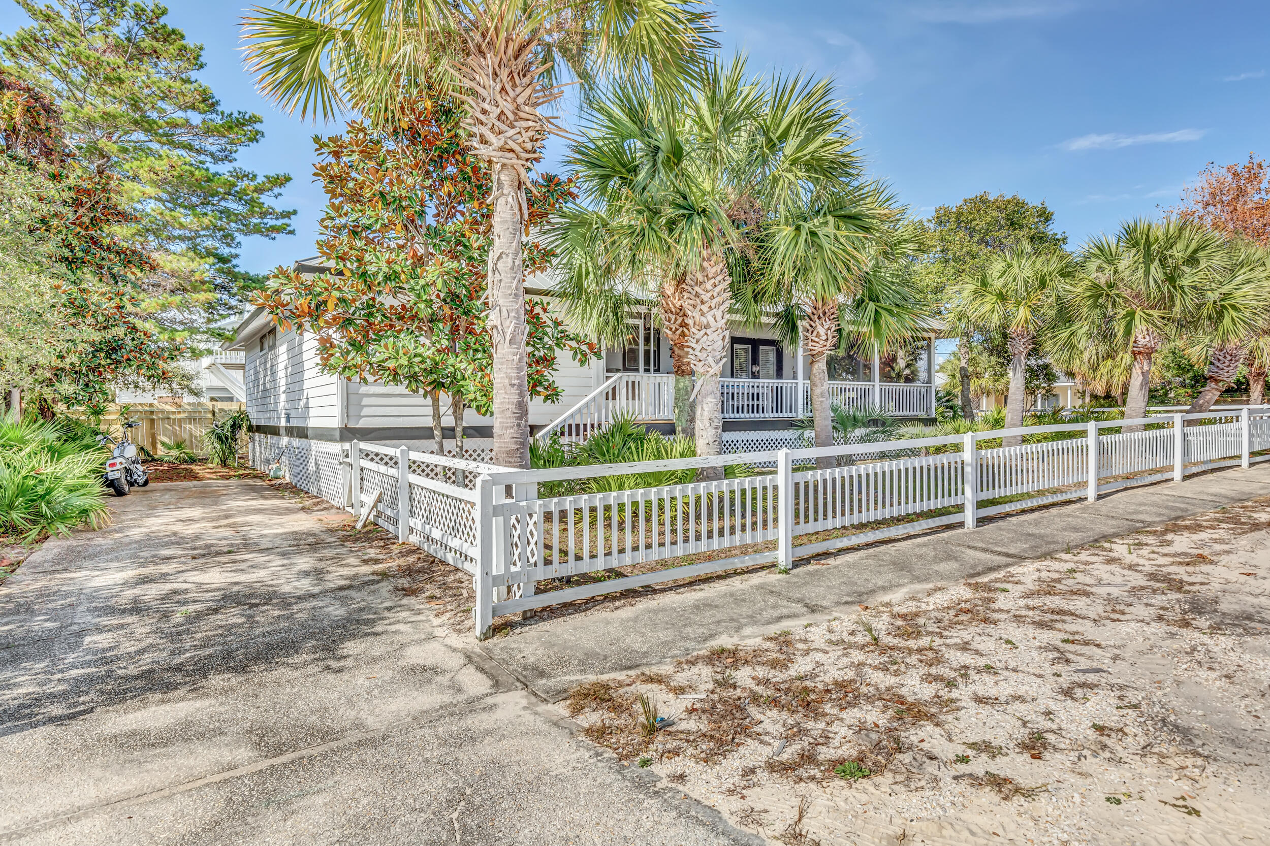 CRYSTAL BEACH - Residential