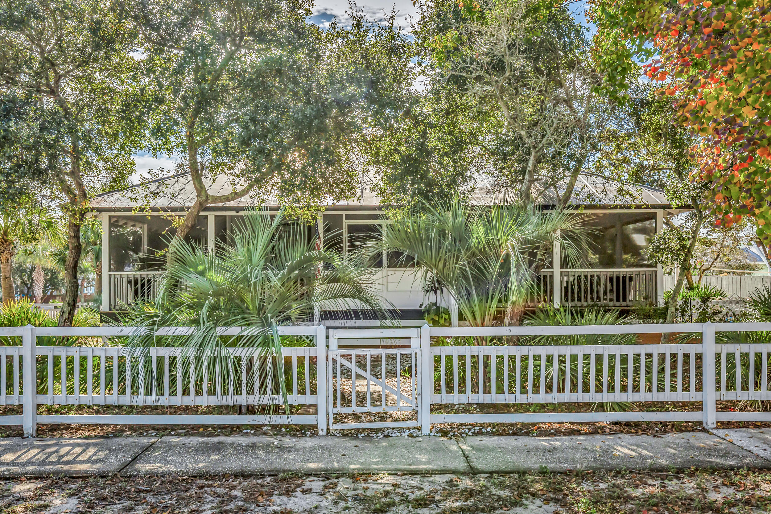 CRYSTAL BEACH - Residential