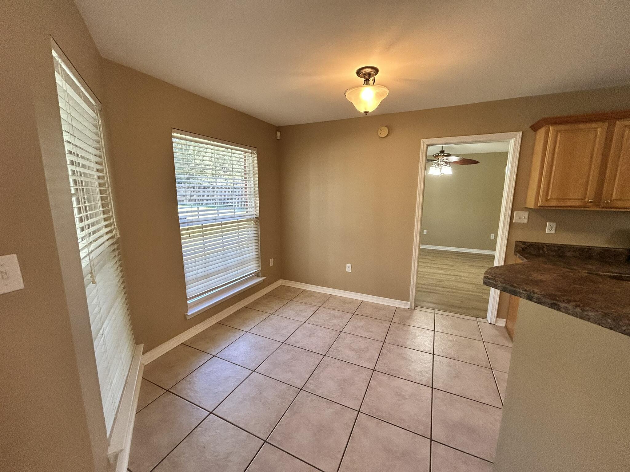 METES & BOUNDS - Residential Lease