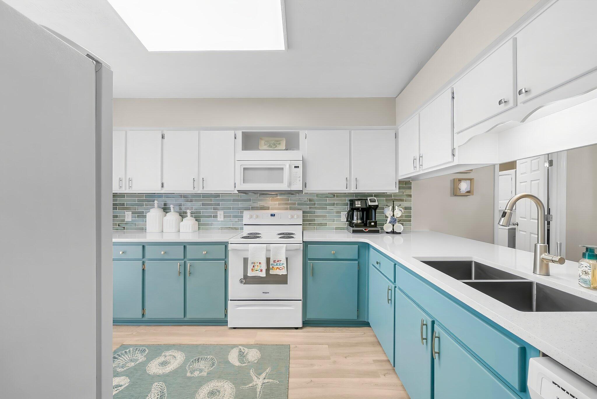 RIVIERA BEACH - Residential