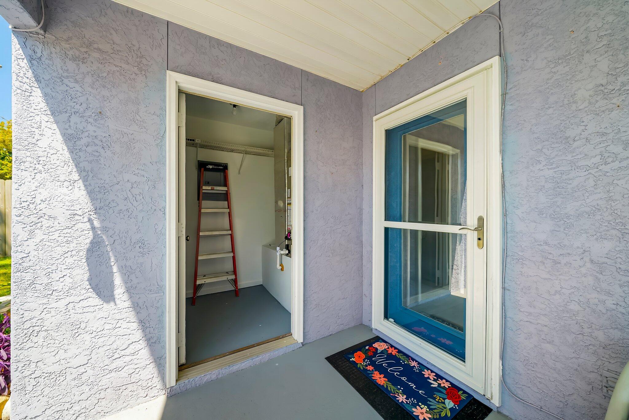 RIVIERA BEACH - Residential