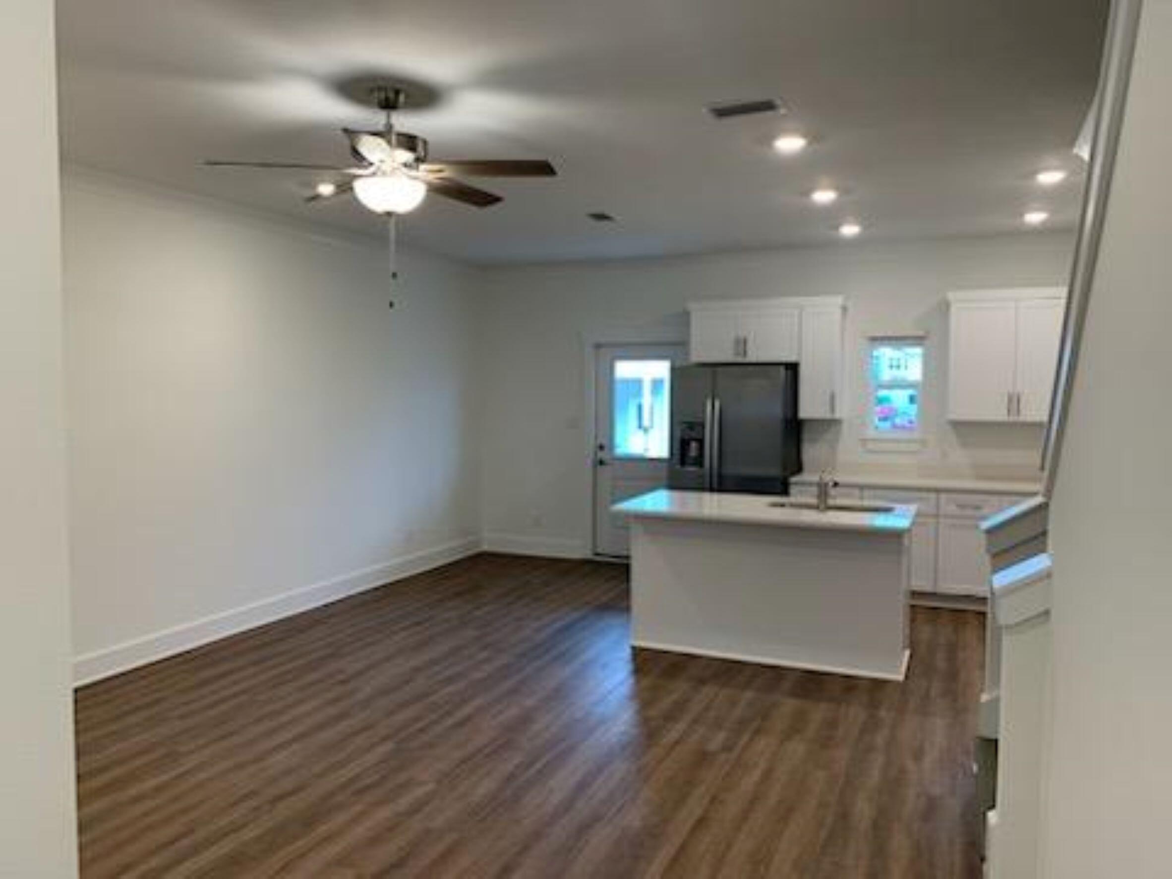 VERANDAS AT FREEPORT - Residential Lease