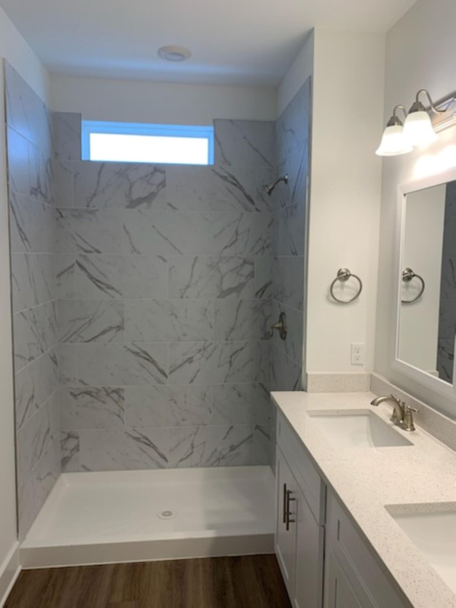 VERANDAS AT FREEPORT - Residential Lease