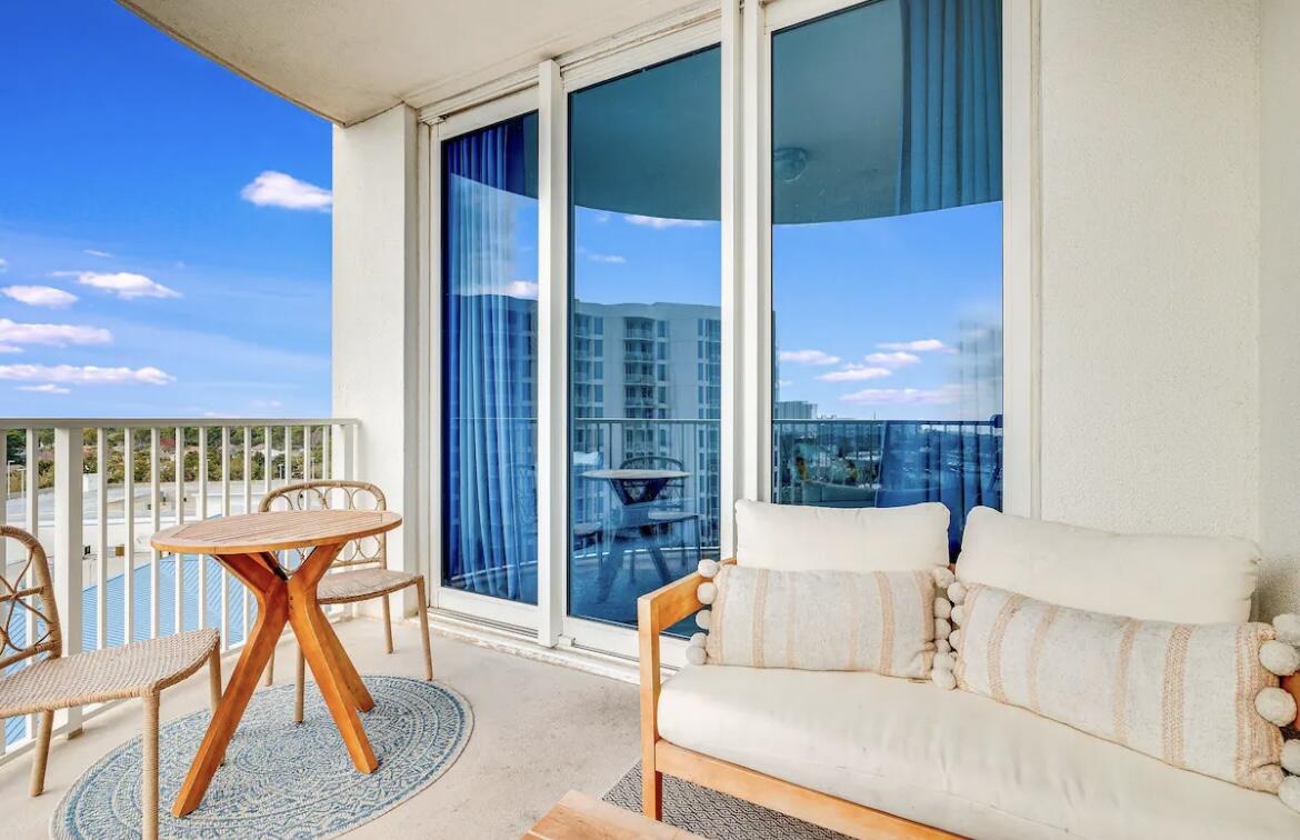 THE PALMS OF DESTIN - Residential