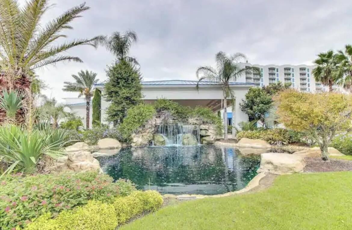 THE PALMS OF DESTIN - Residential