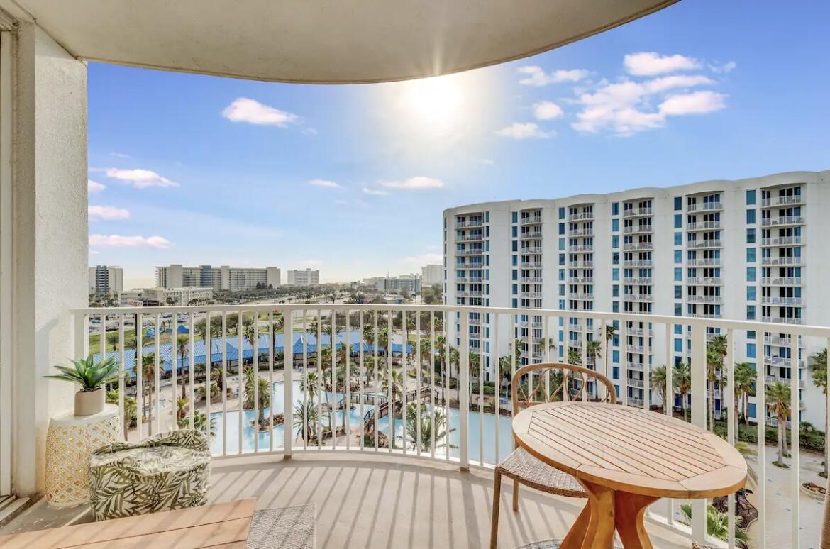 THE PALMS OF DESTIN - Residential