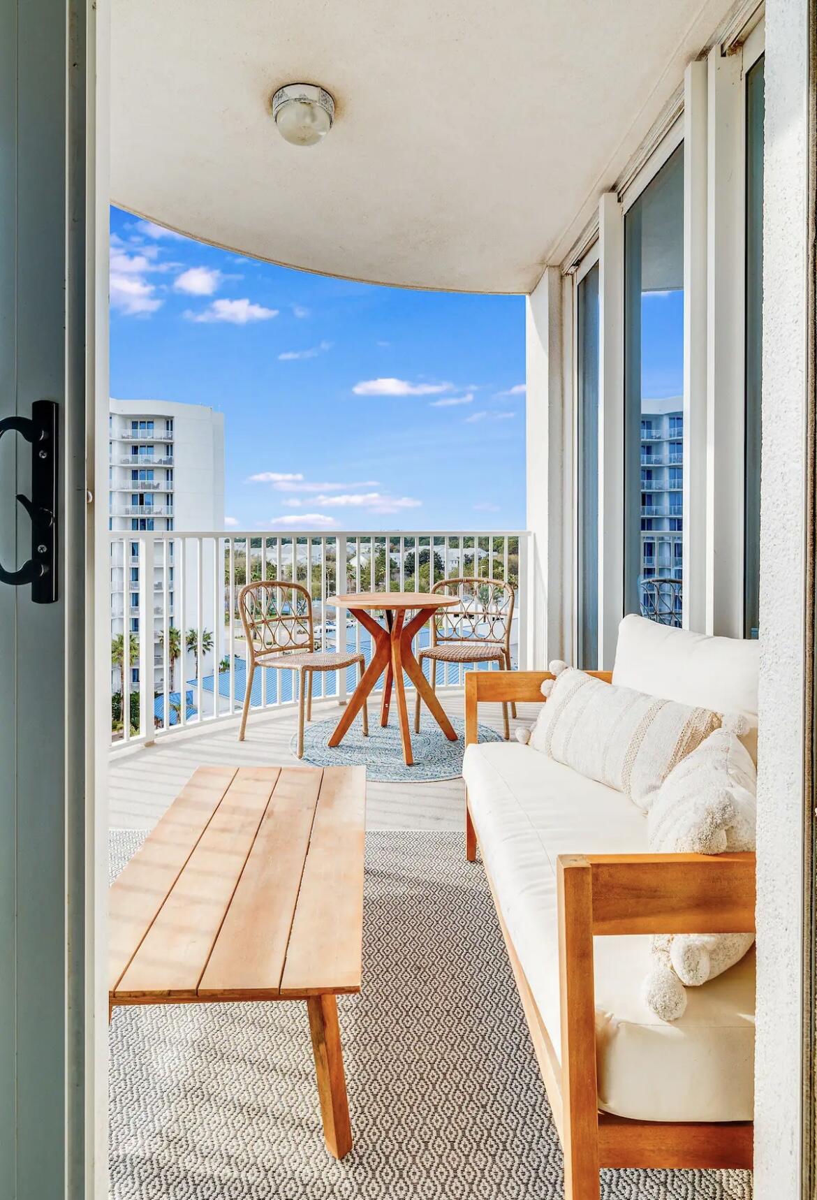 THE PALMS OF DESTIN - Residential