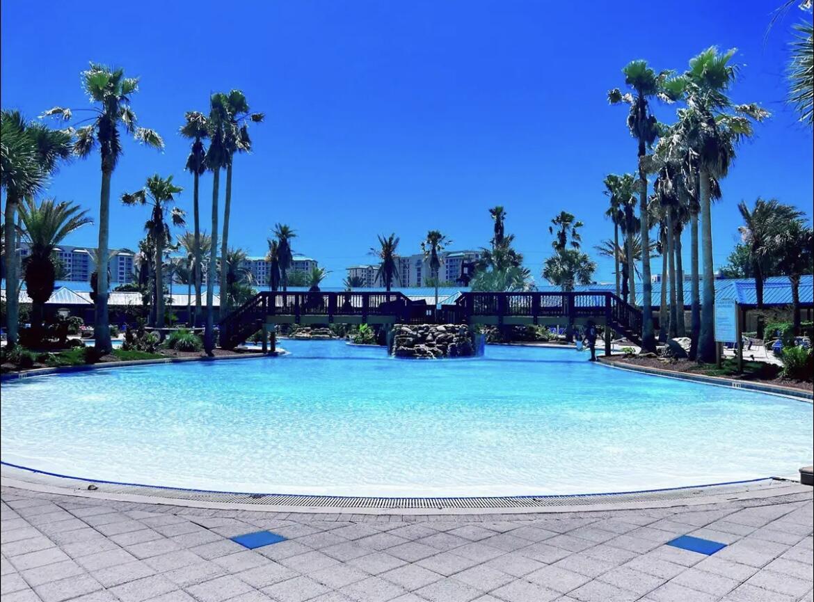 THE PALMS OF DESTIN - Residential