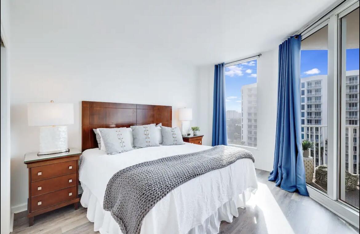 THE PALMS OF DESTIN - Residential