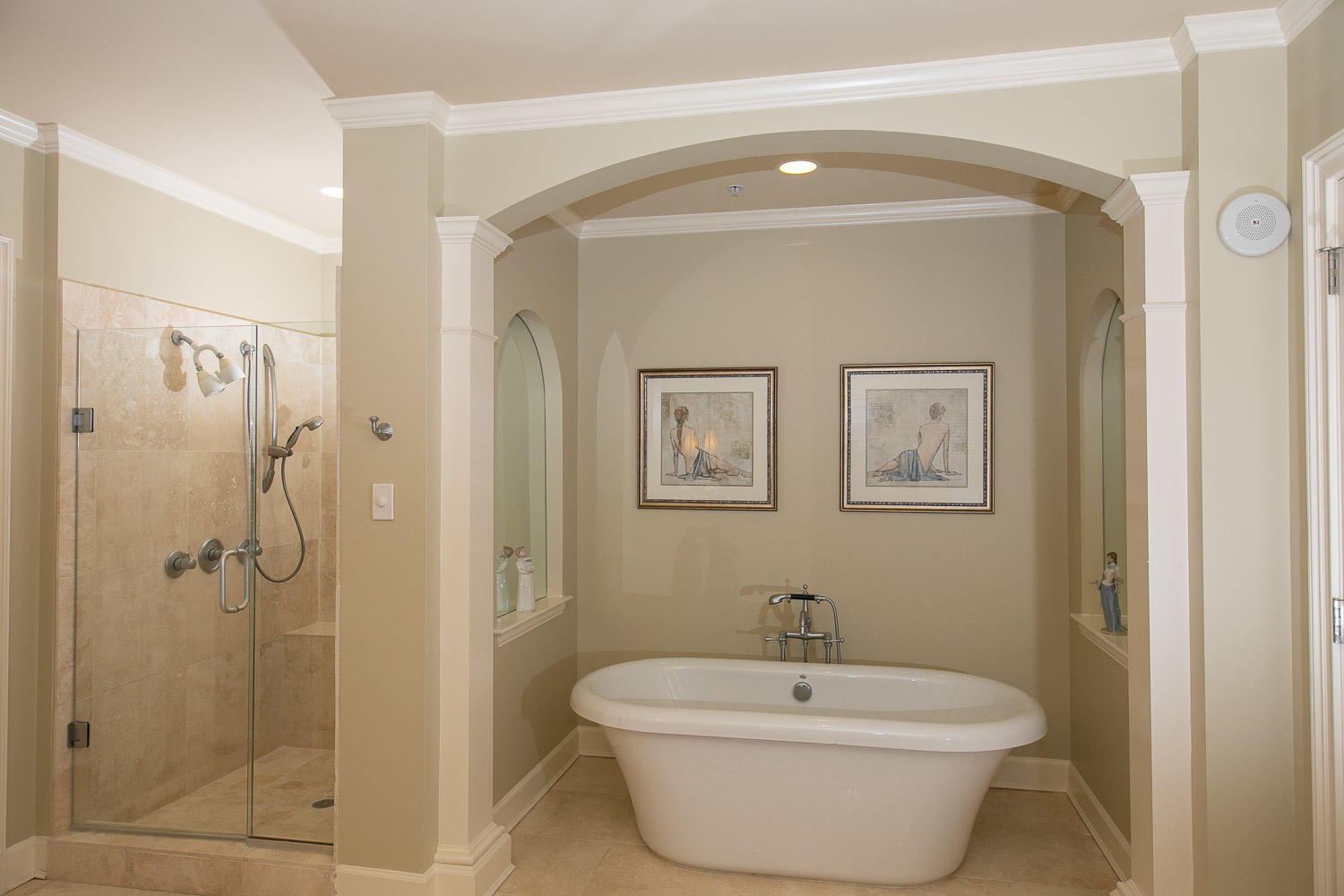 ONE WATER PLACE AT KELLY PLANTATION - Residential