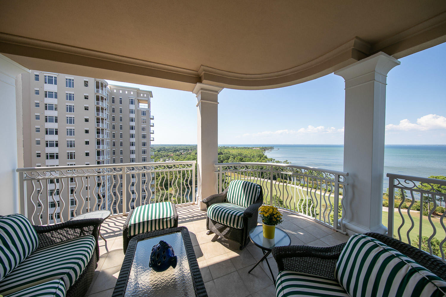 ONE WATER PLACE AT KELLY PLANTATION - Residential